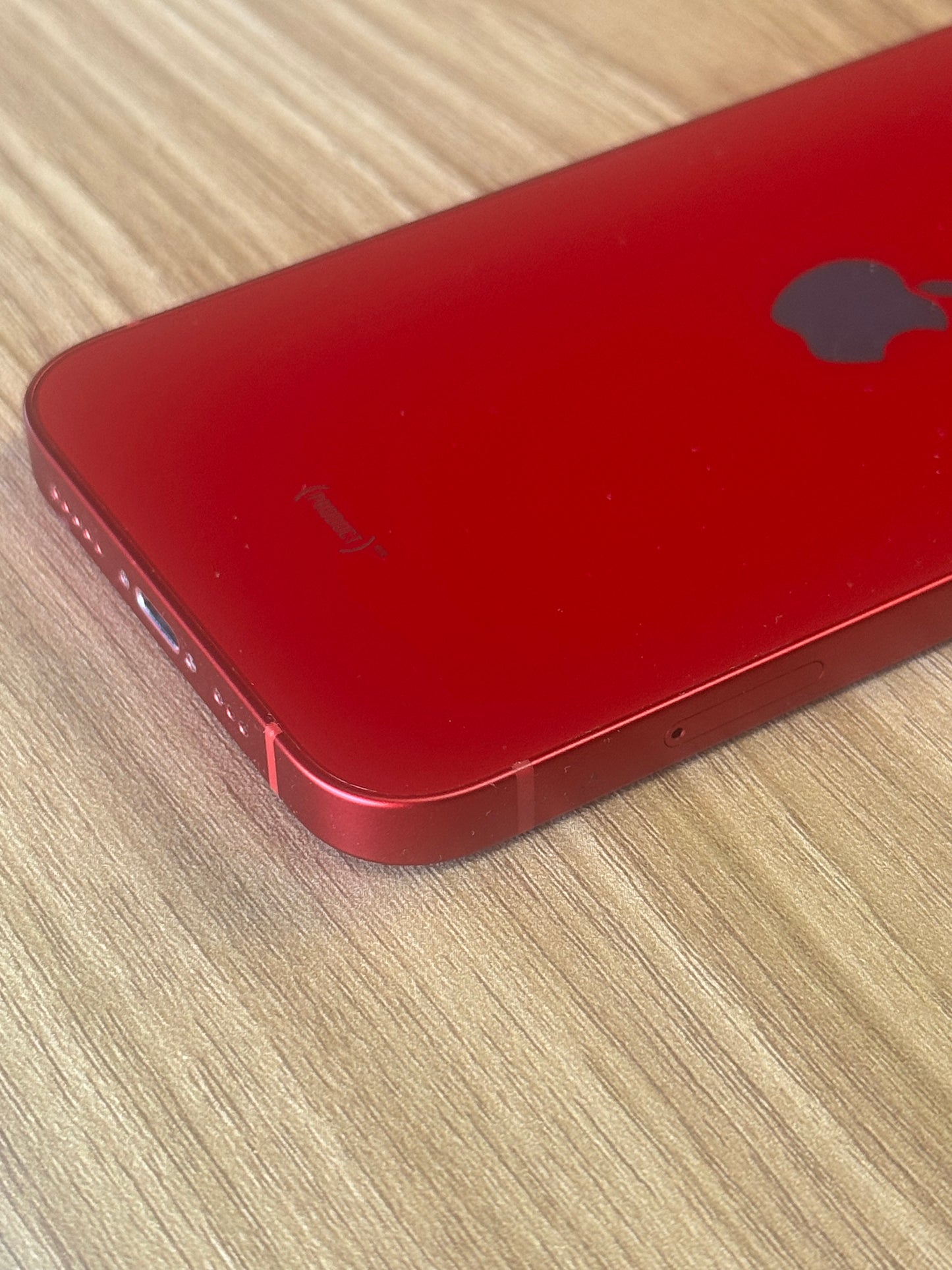 Pre-owned Apple iPhone 14 (256GB Red) - B-grade