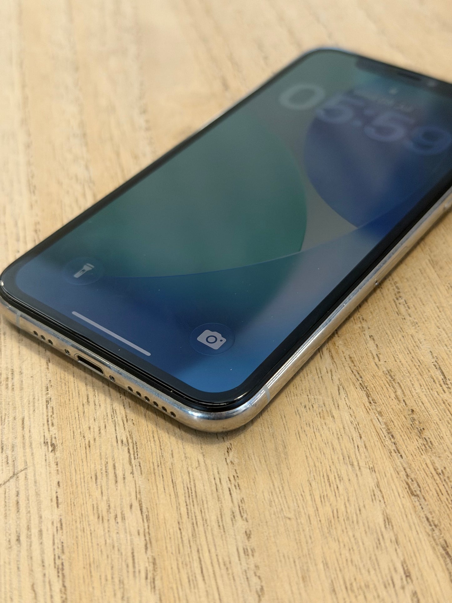 Pre-owned Apple iPhone 11 Pro (256GB White) - B-Grade