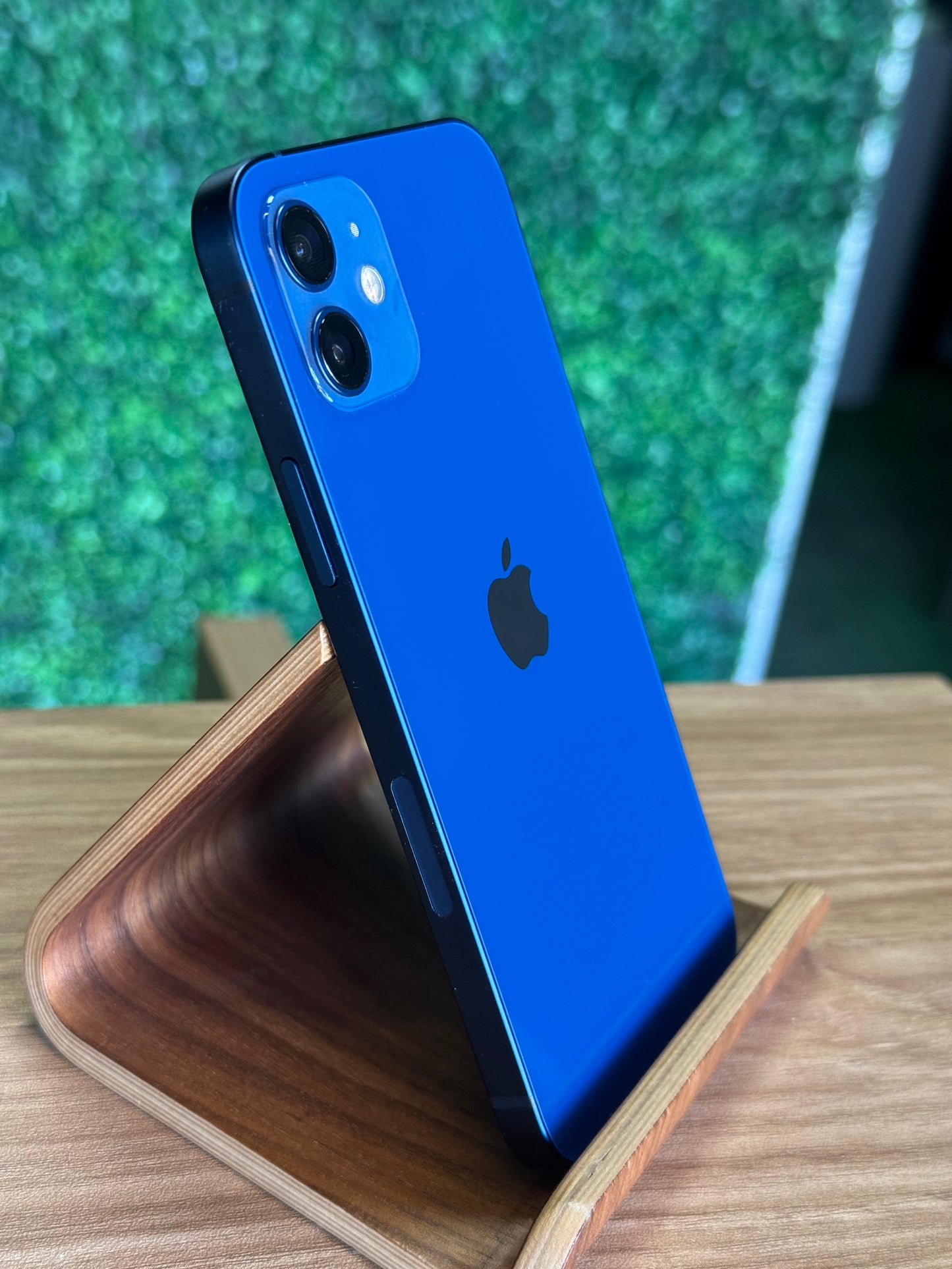 Pre-owned Apple iPhone 12 (64GB Blue) - Like New Condition A++