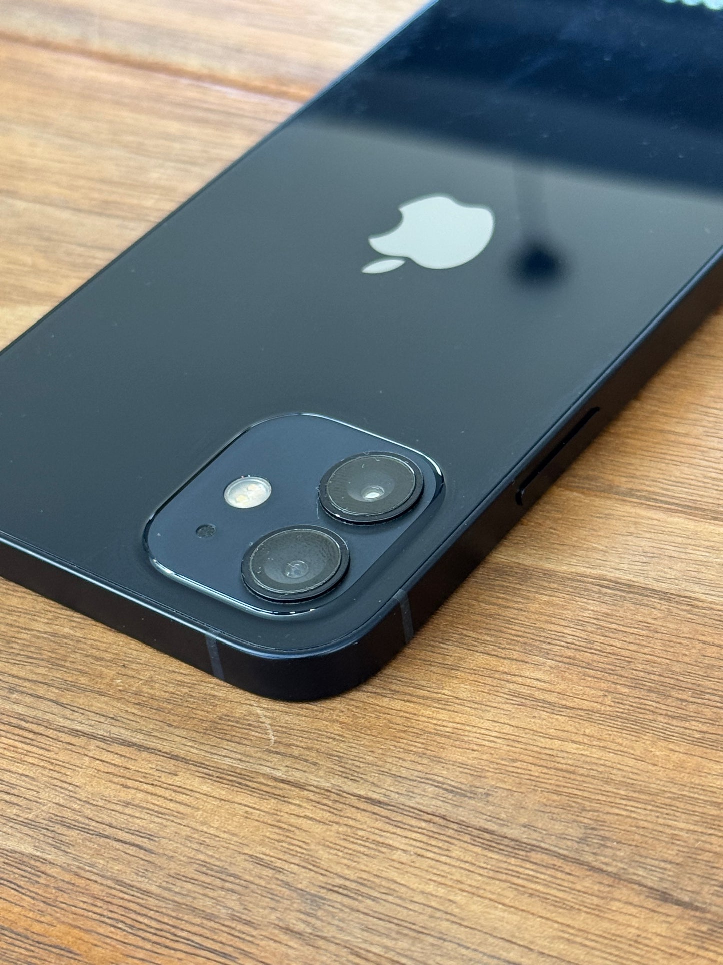 Pre-owned Apple iPhone 12 (128GB Black) - A-Grade