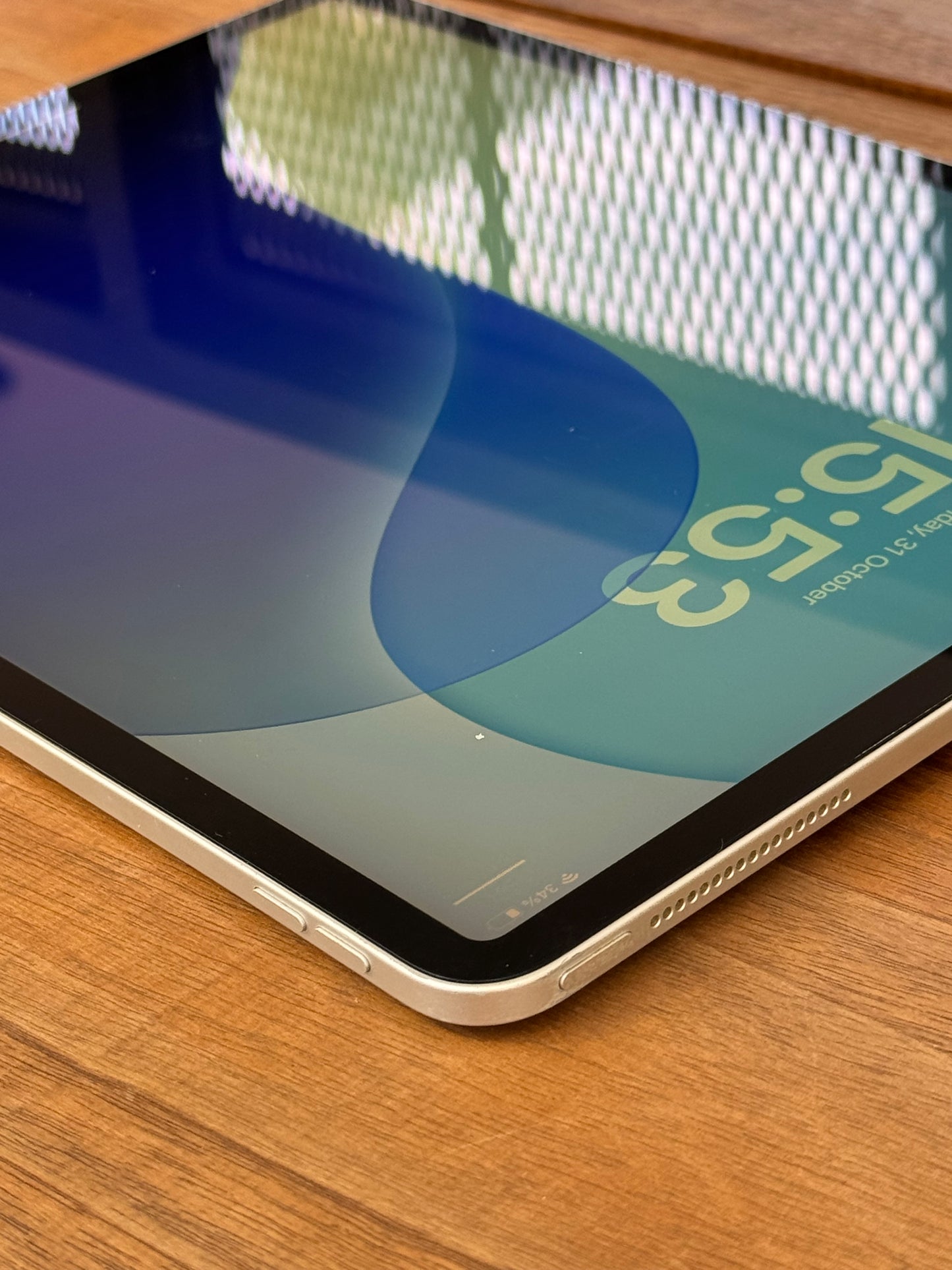 Pre-owned 12.9" iPad Pro (Wi-Fi, 128GB) 4th Generation - B-grade