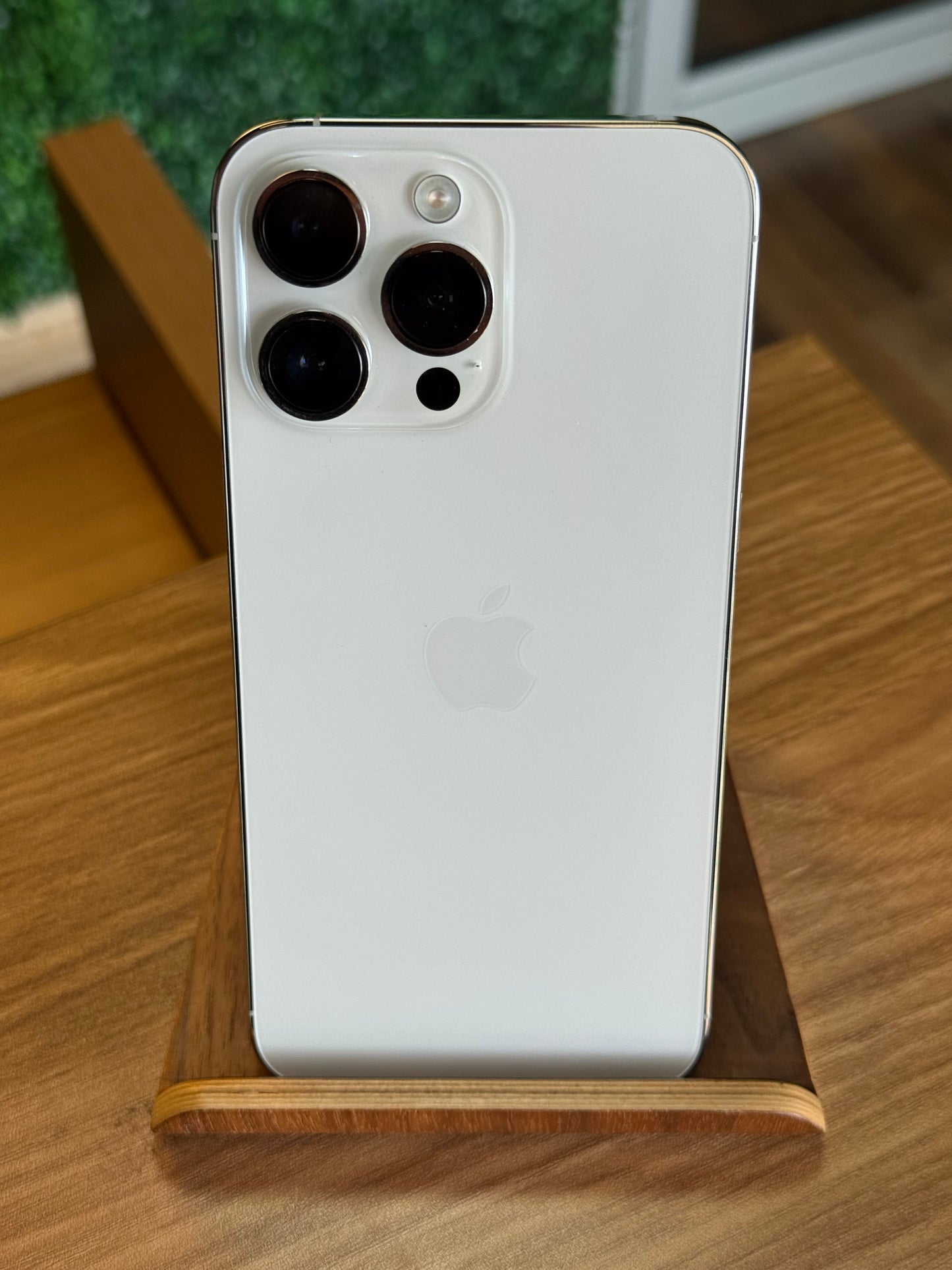 Pre-owned iPhone 14 Pro Max (128GB White) - A-Grade
