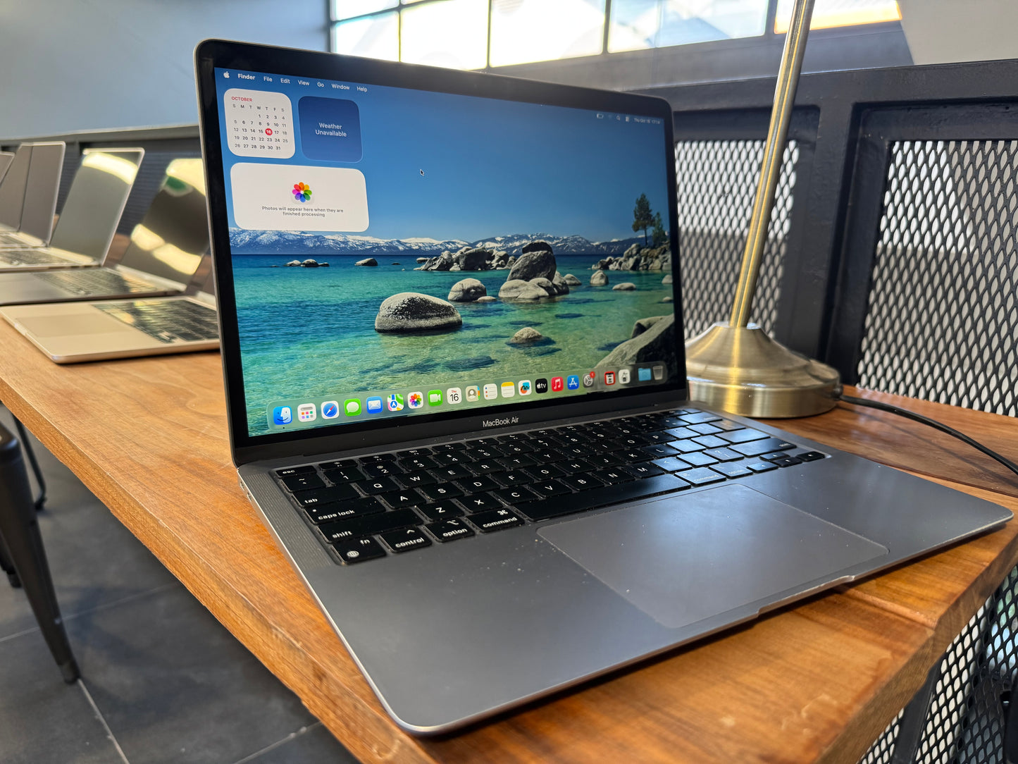 Pre-owned Apple 13" Macbook Air M1 2020 - A/B-Grade