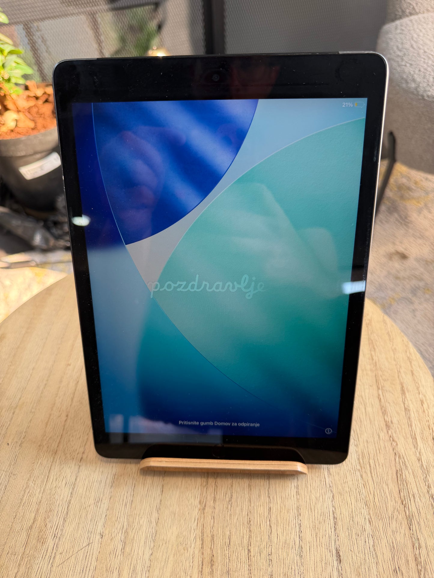 Pre-owned 10.5" iPad 9th Gen (Wi-Fi & LTE, 64GB, Space Grey) - A-grade