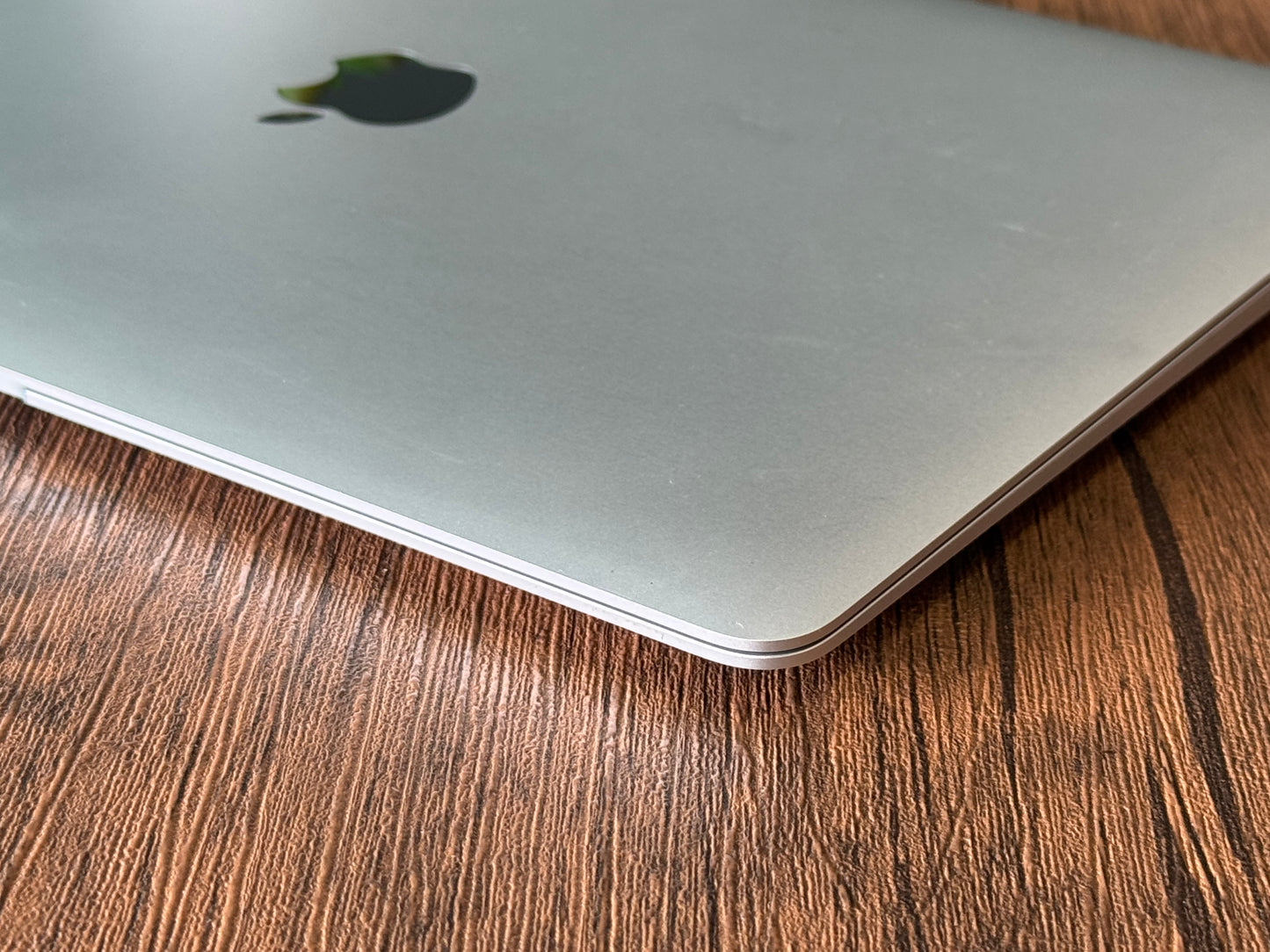 Pre-owned Apple 13" Macbook Air i3 (Silver, 2020) - A-Grade