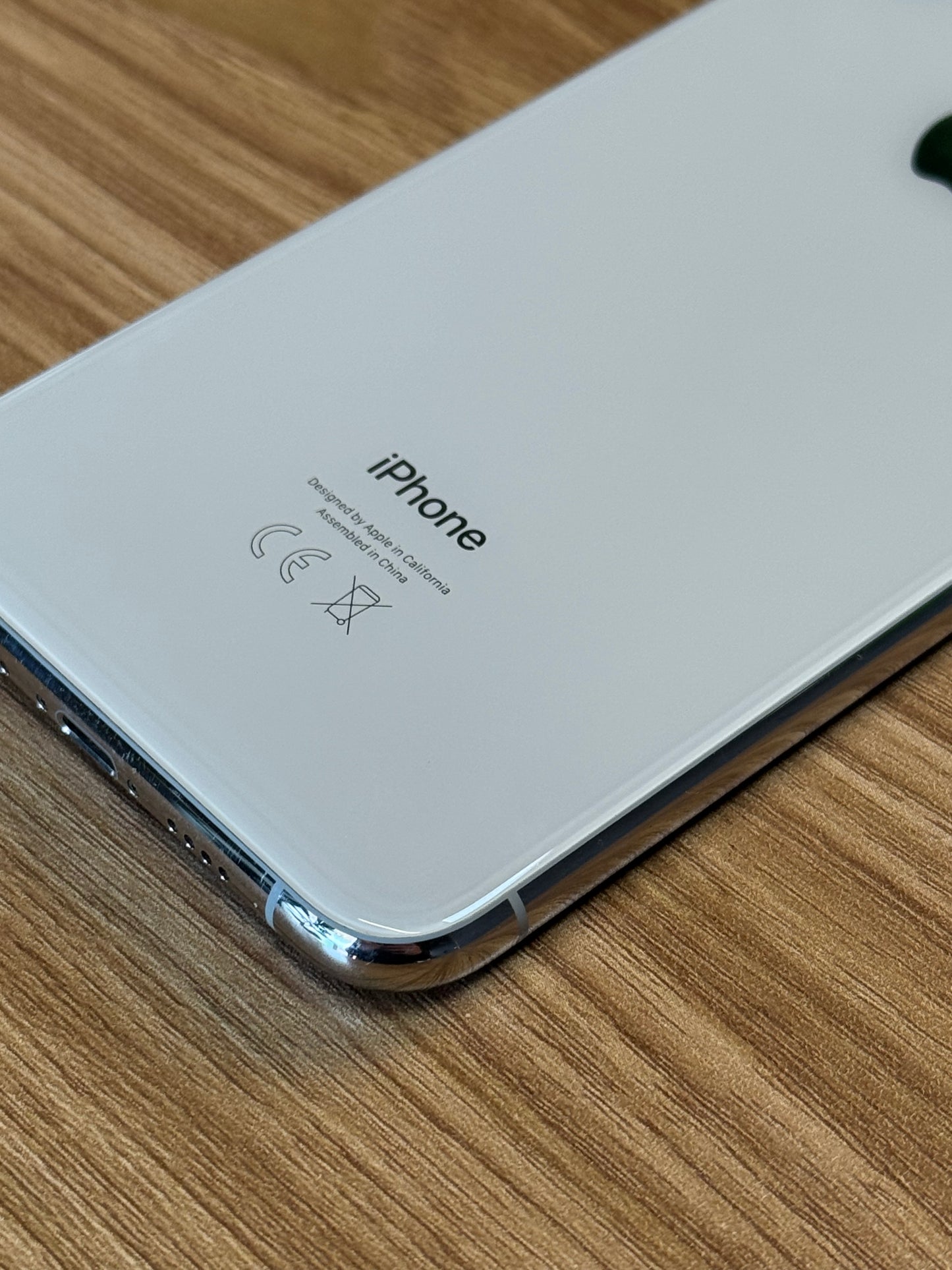 Pre-owned Apple iPhone Xs Max (64GB White) - A-grade