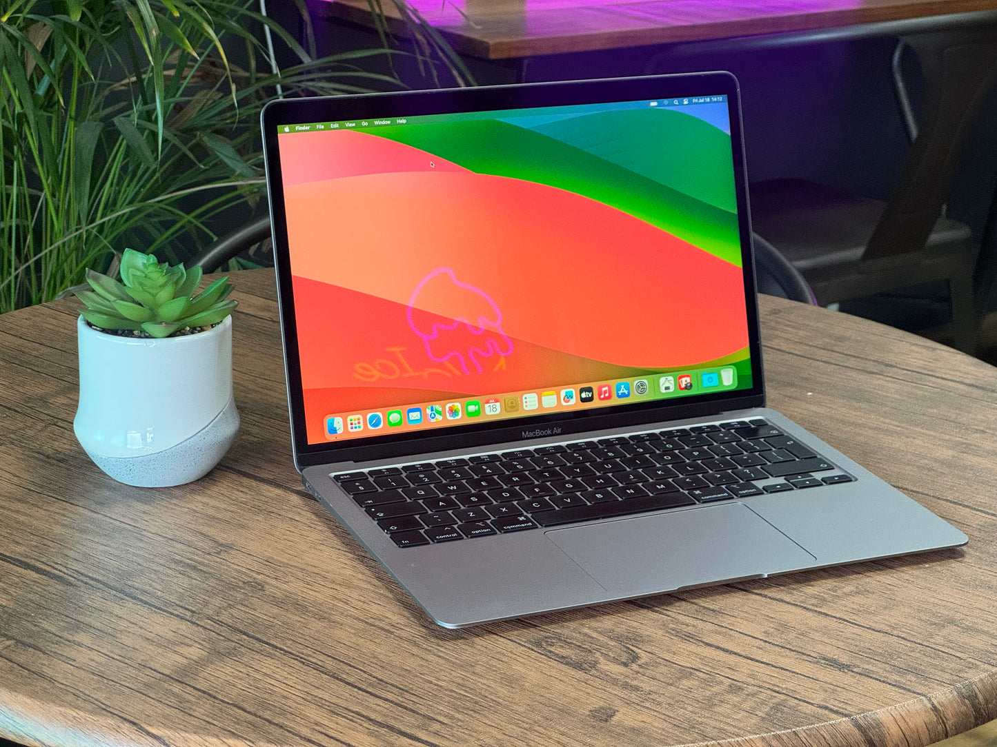 Pre-owned Apple 13" Macbook Air i3 (Space Grey, 2020) - A-Grade