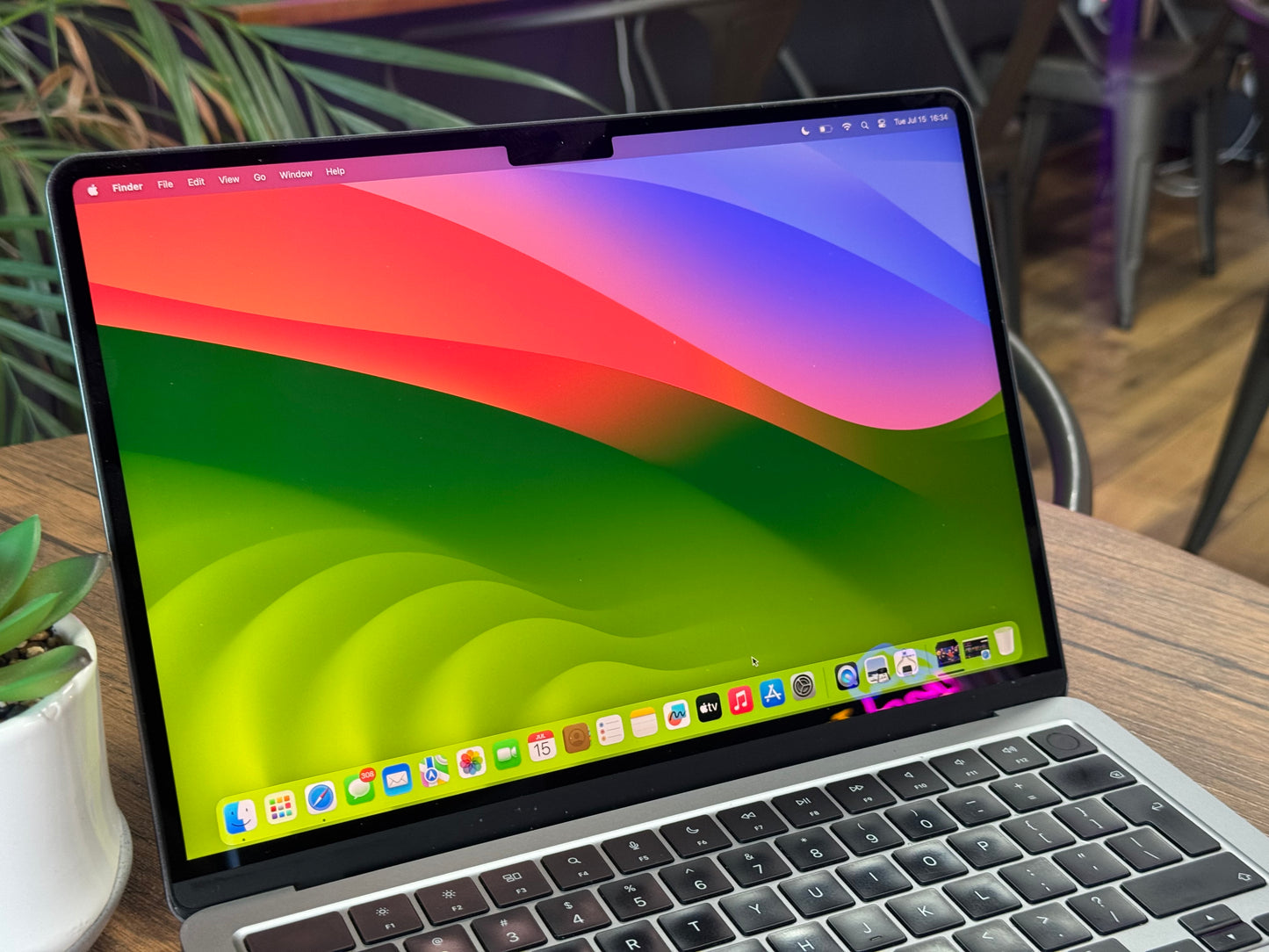Pre-owned Apple 13" MacBook Air M2 (2022) - B-grade