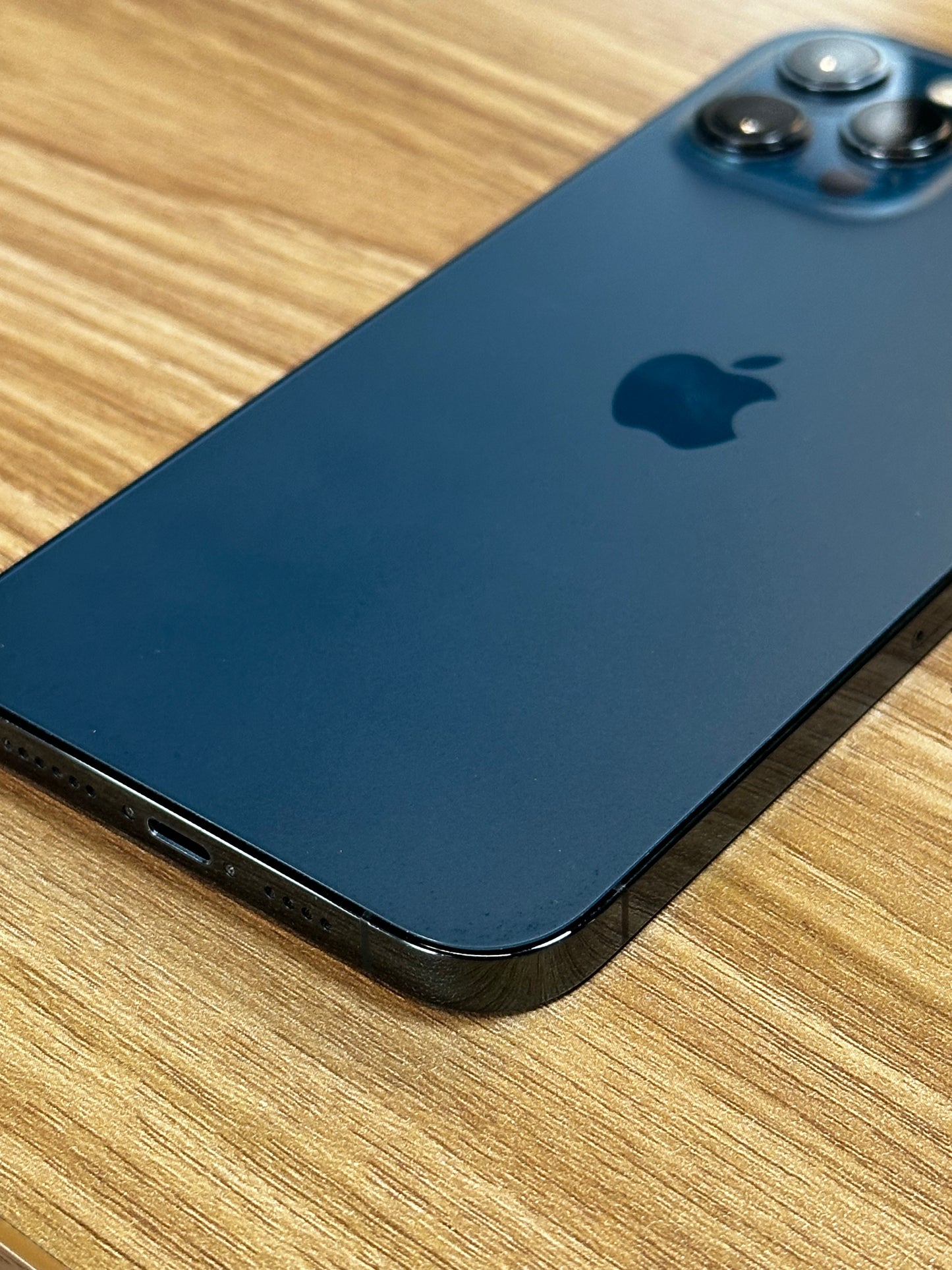 Pre-owned Apple iPhone 12 Pro (128GB Blue) - A/B-Grade