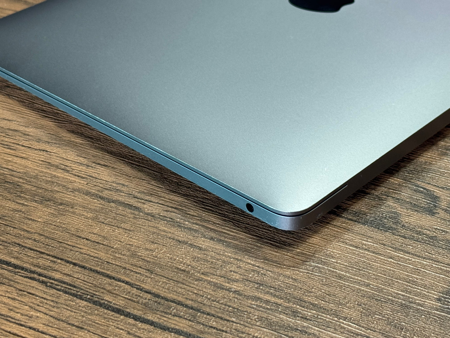 Pre-owned Apple 13" Macbook Air i3 (Space Grey, 2020) - A-Grade