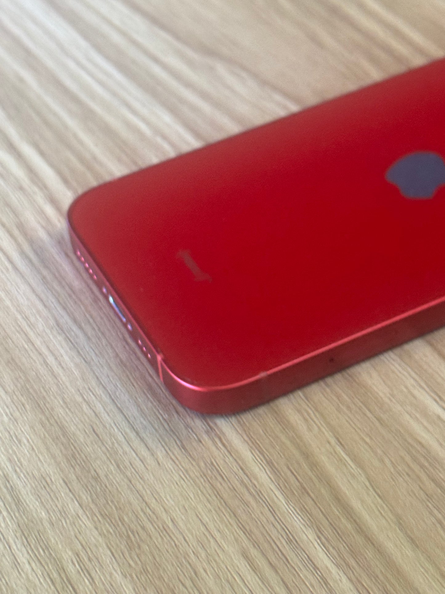 Pre-owned Apple iPhone 14 (256GB Red) - B-grade