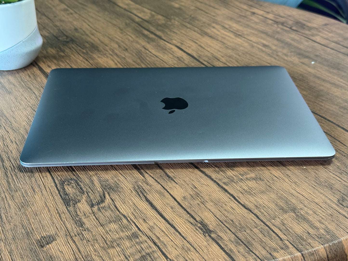 Pre-owned Apple 13" Macbook Air i3 (Space Grey, 2020) - A-Grade