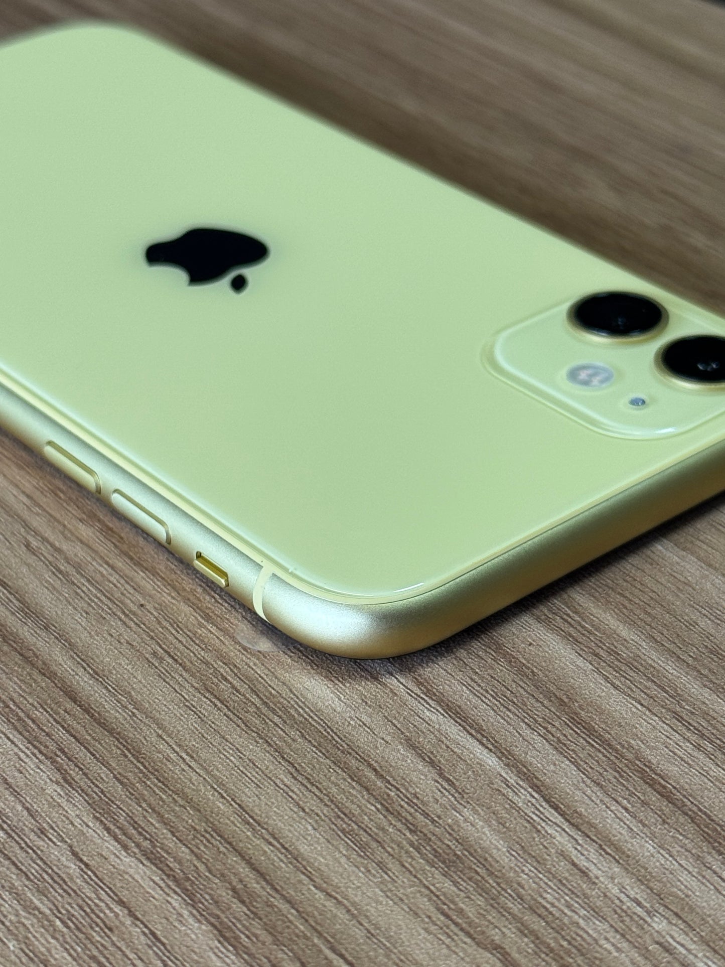 Pre-owned Apple iPhone 11 (64GB Yellow) - Like New Condition A++