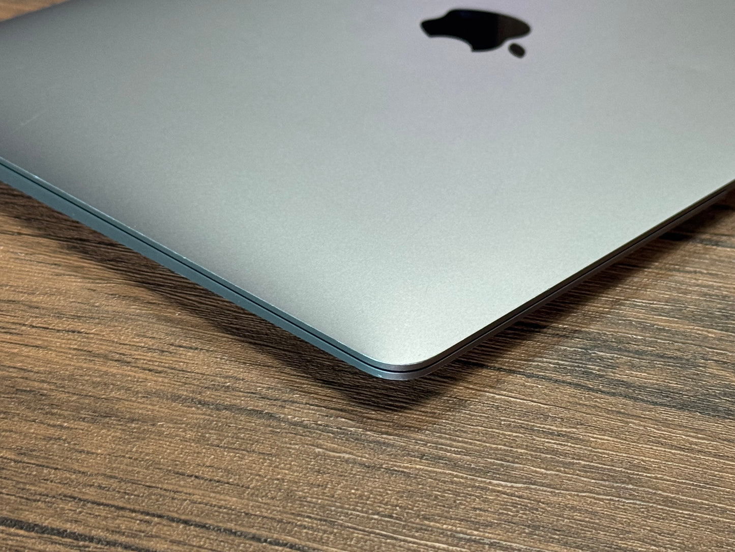 Pre-owned Apple 13" Macbook Air i3 (Space Grey, 2020) - A-Grade