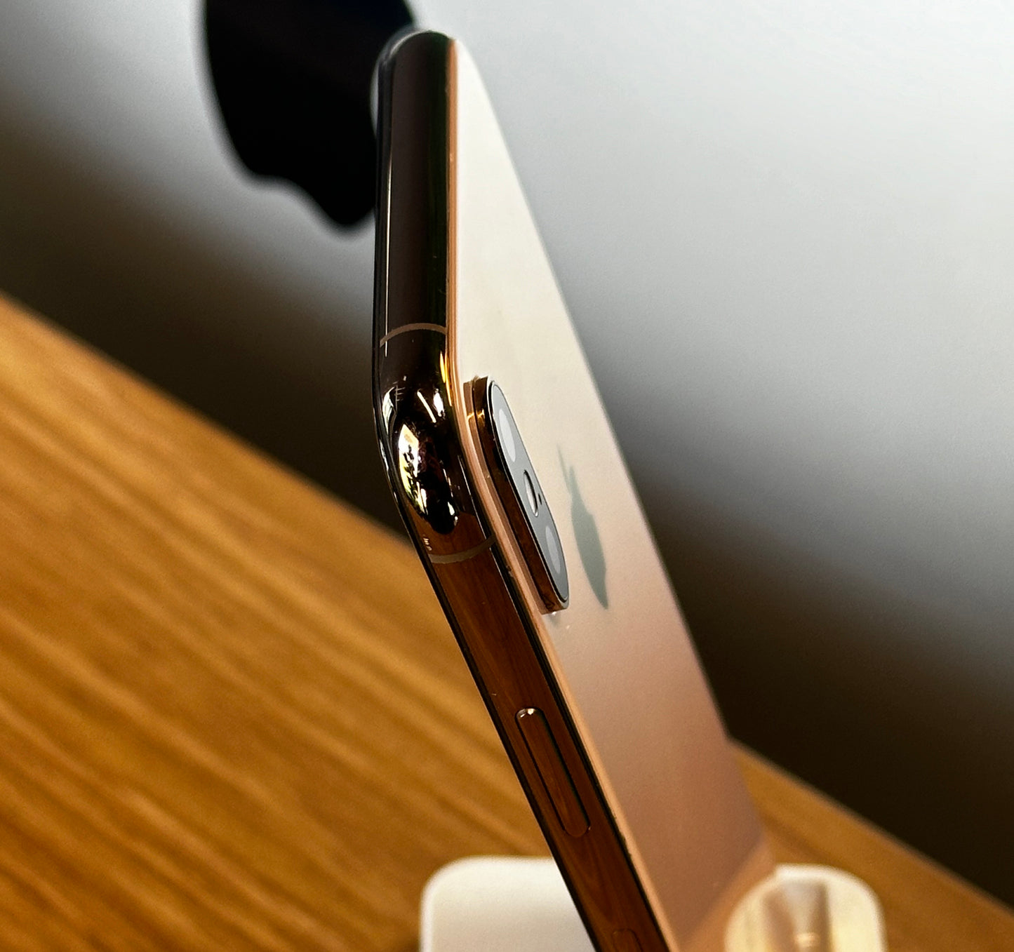 Pre-owned Apple iPhone Xs 512GB Gold - A/B Grade