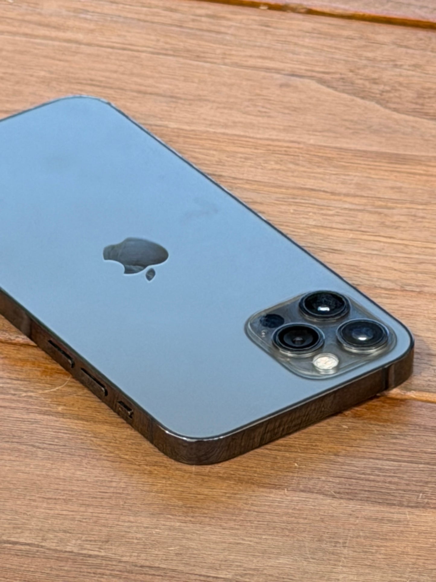 Pre-owned Apple iPhone 12 Pro (128GB Space Grey) - A/B Grade