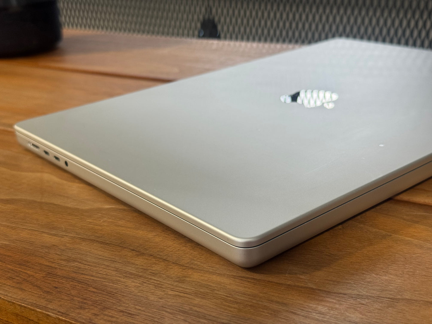 Pre-owned Apple 16" Macbook Pro M1 Pro (2021 Space Grey 1TB) - A-Grade