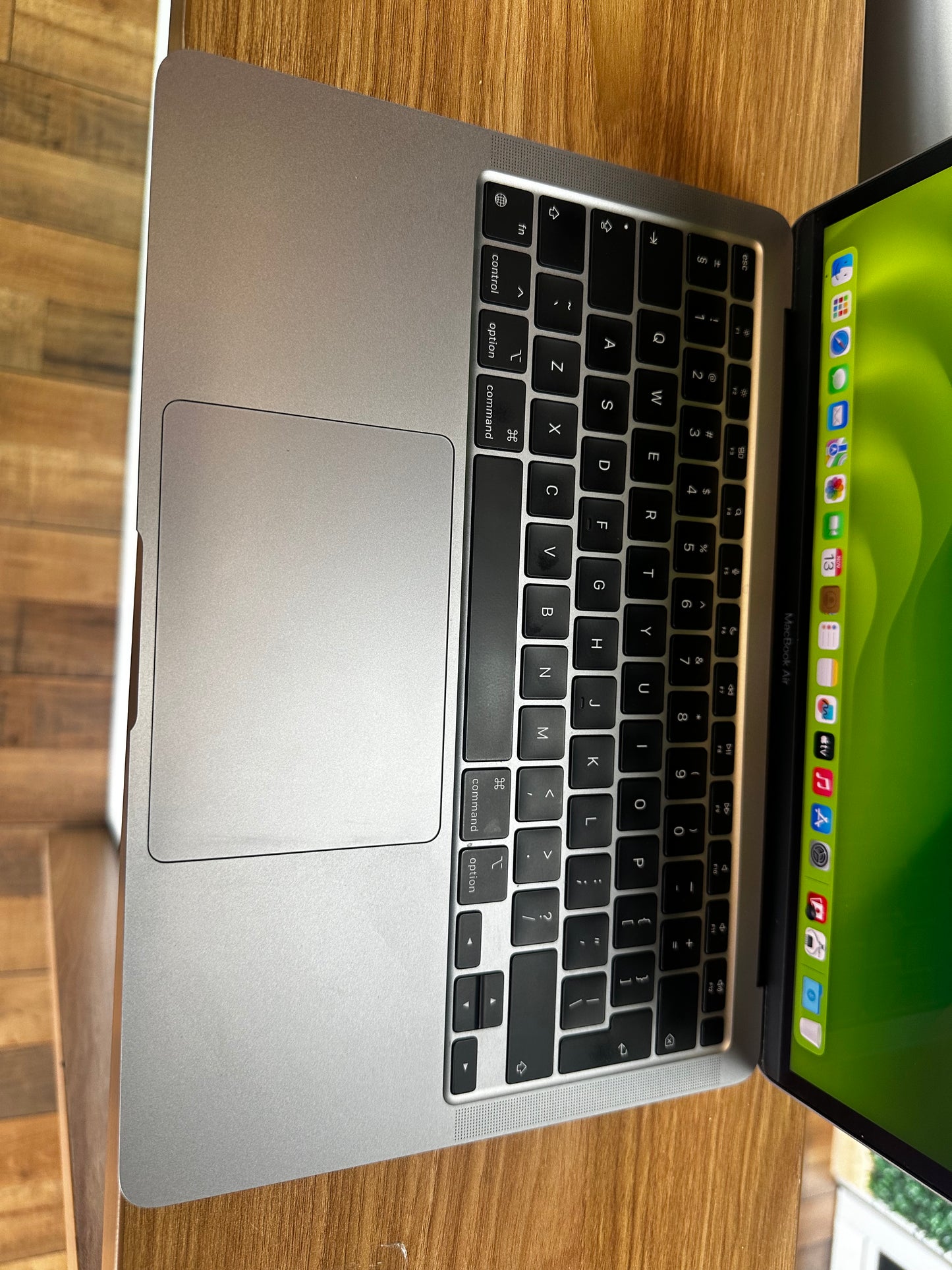 Pre-owned Apple 13" Macbook Air M1 2020 - A/B-Grade