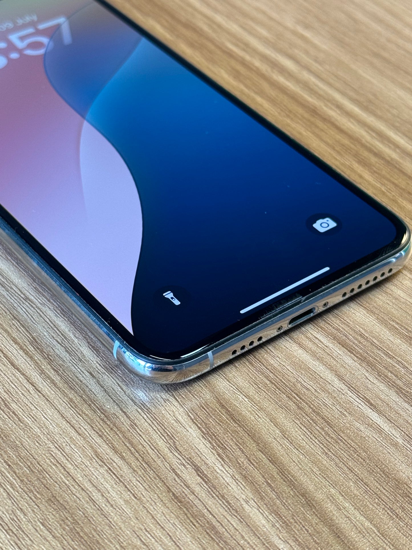 Pre-owned Apple iPhone Xs Max (64GB White) - A-grade