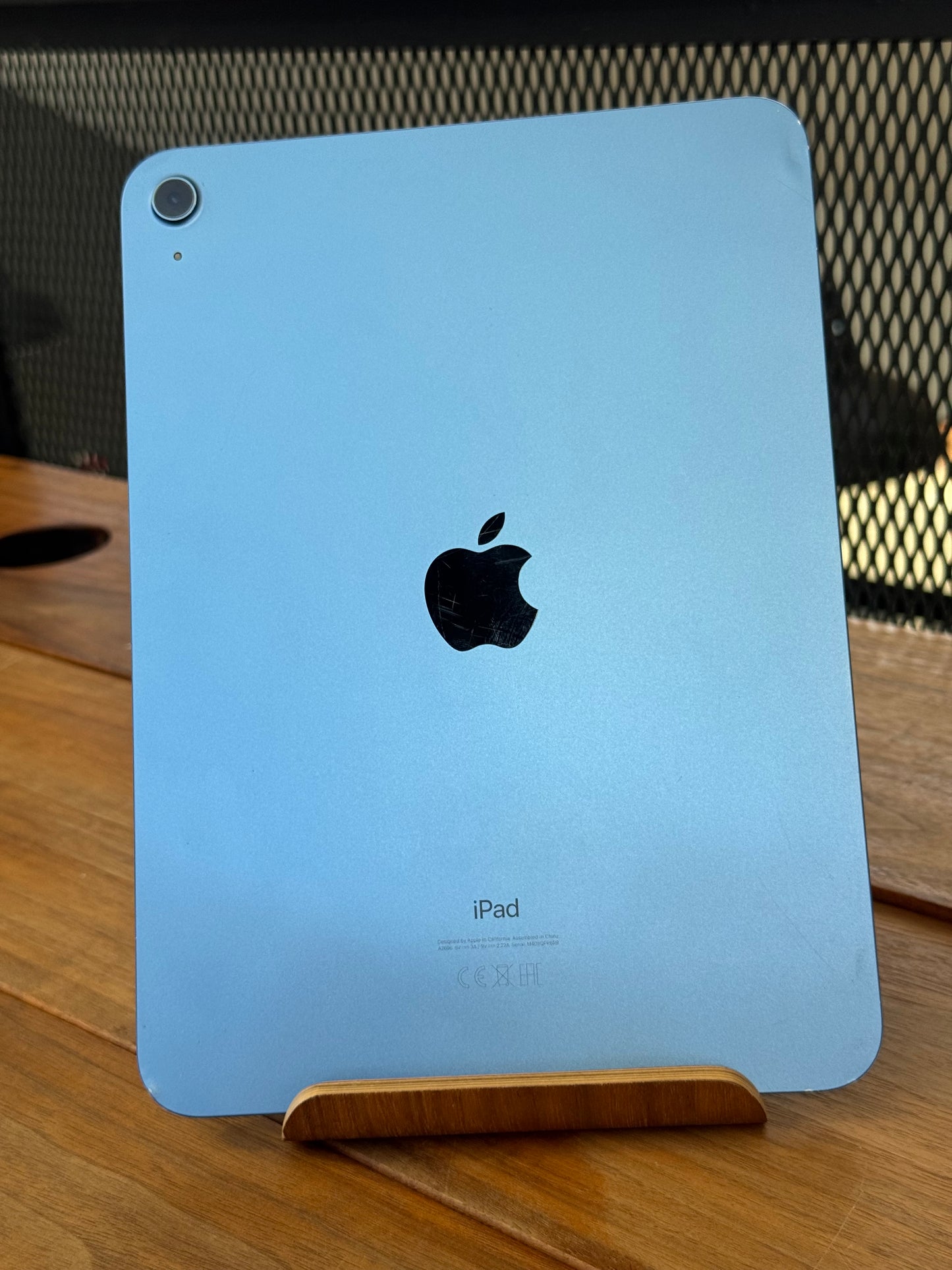 Pre-owned Apple 2022 iPad 10th gen 64gb Blue - A/B grade