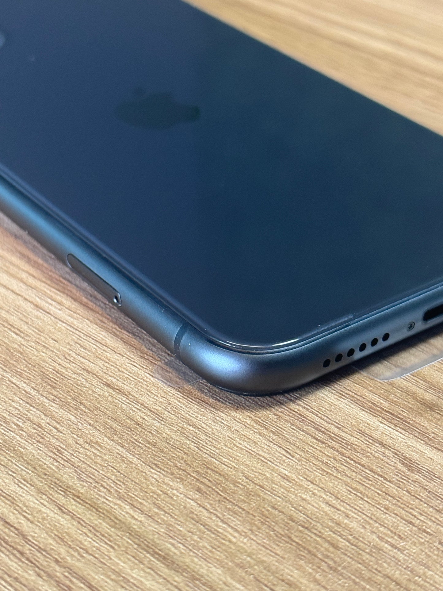 Pre-owned Apple iPhone 11 (64GB Black) - Like New Condition A++