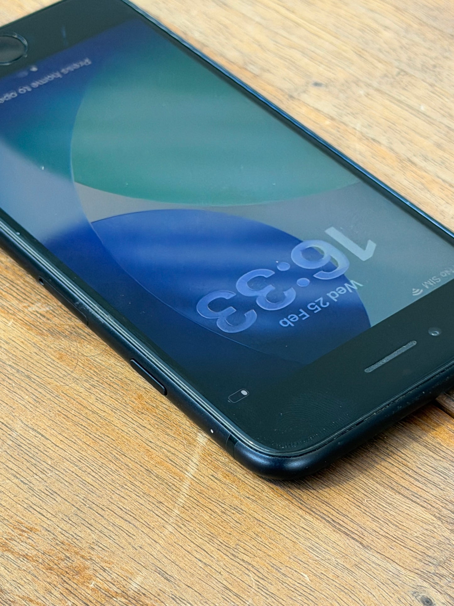 Pre-owned Apple iPhone SE2 (64GB Black) - A-grade