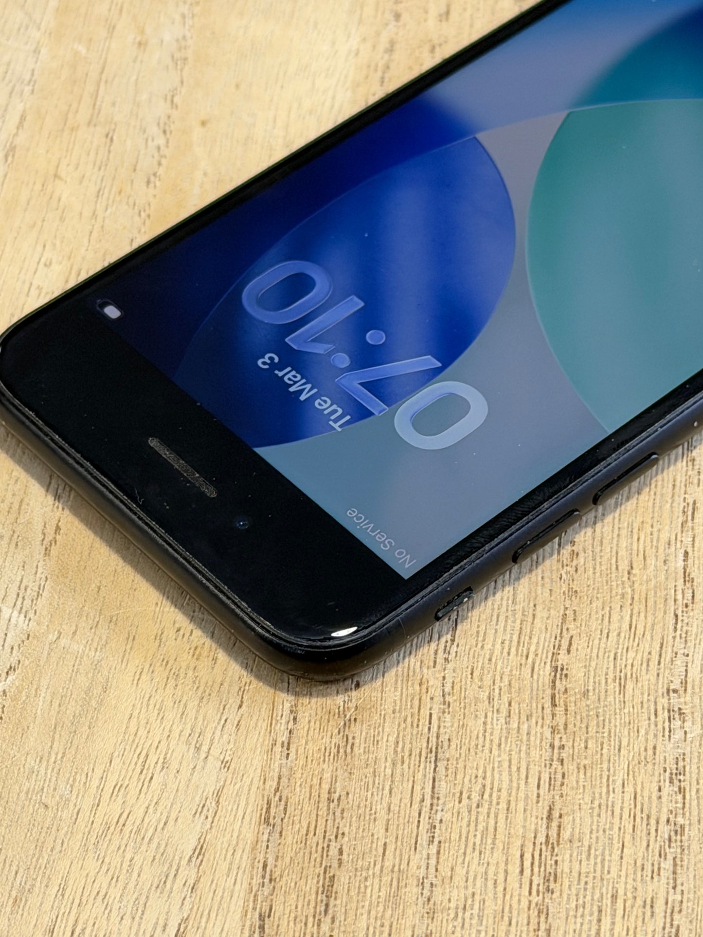 Pre-owned Apple iPhone SE2 (64GB Black, 2020) - A-grade