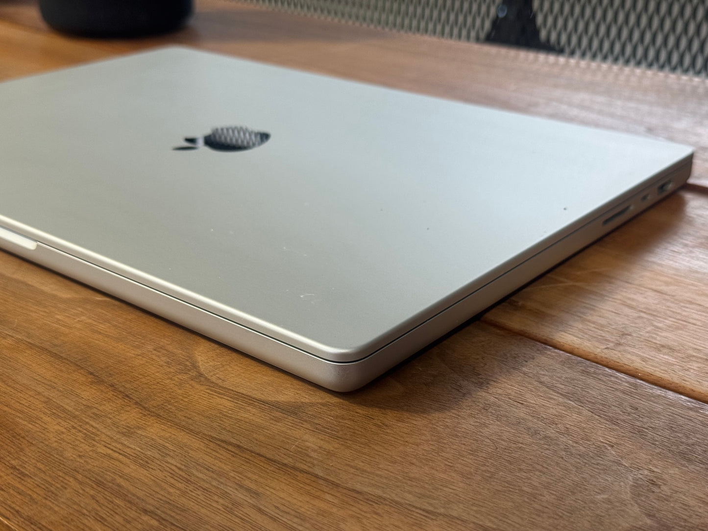 Pre-owned Apple 16" Macbook Pro M1 Pro (2021 Space Grey 1TB) - A-Grade