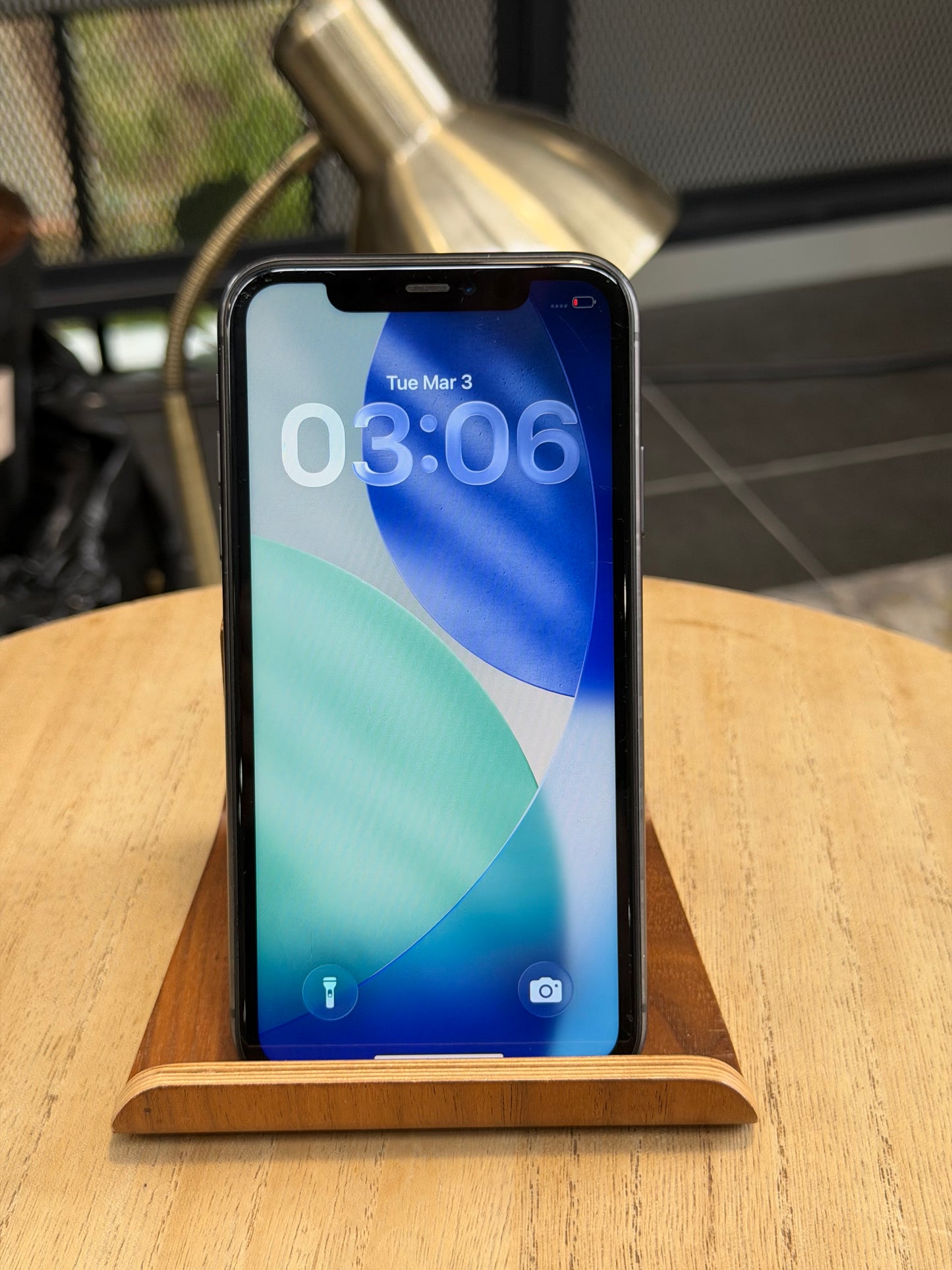 Pre-owned Apple iPhone 11 (64GB Black) - B-grade