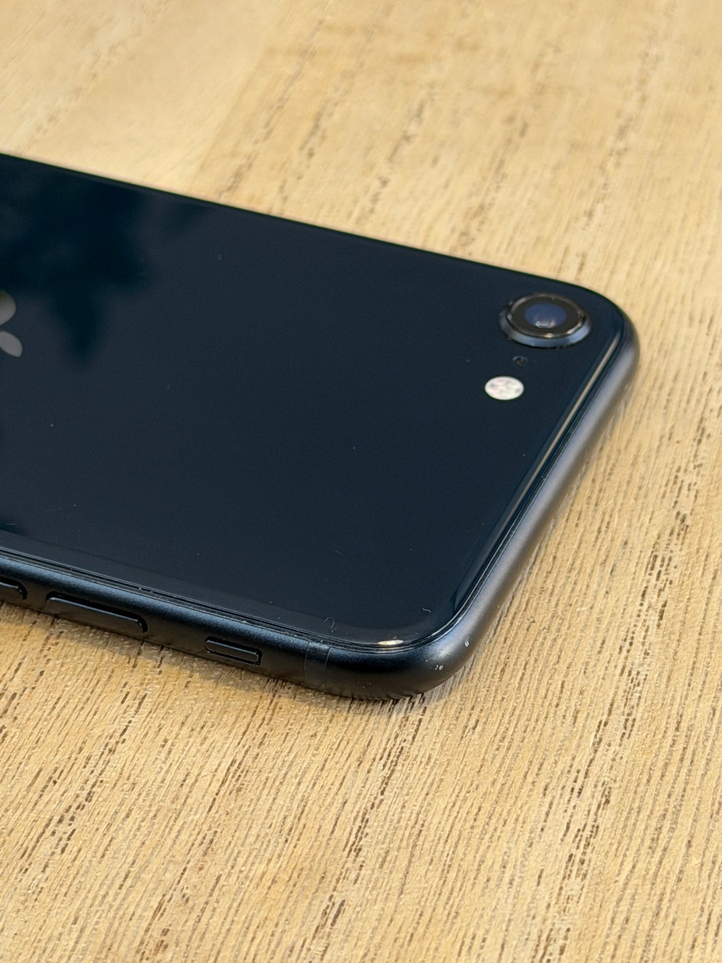 Pre-owned Apple iPhone SE3 (64GB Black, 2022) - A-grade