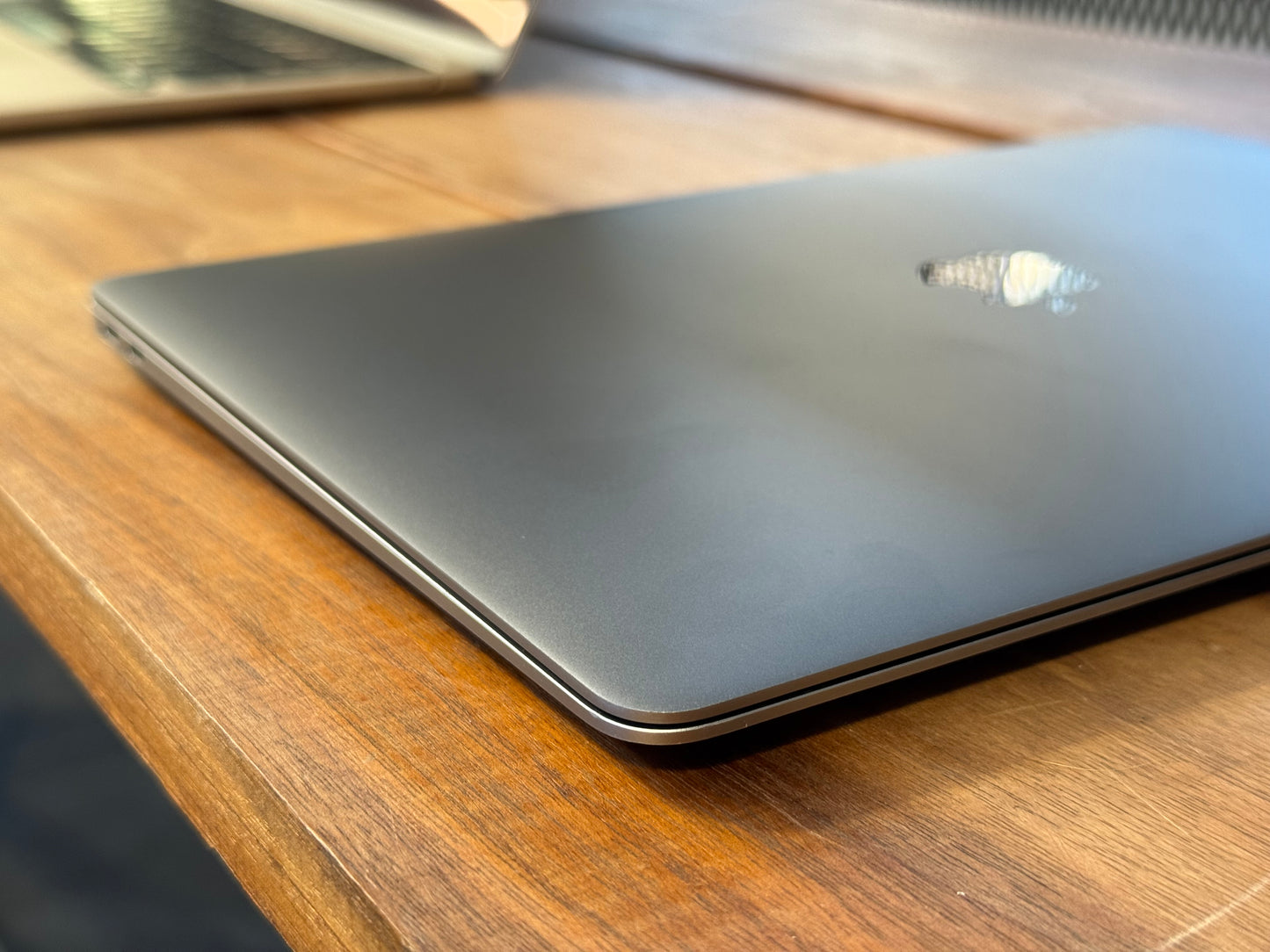 Pre-owned Apple 13" Macbook Air M1 2020 - A/B-Grade