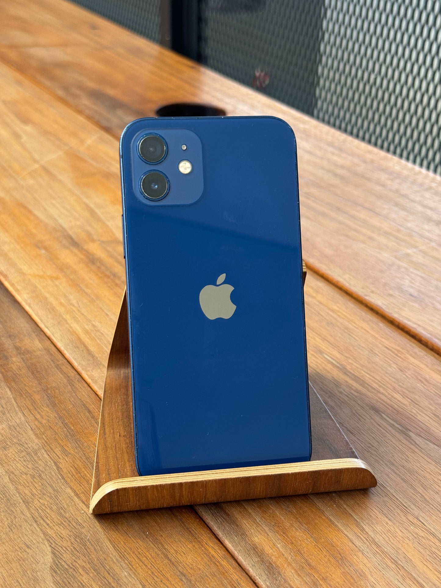 Pre-owned Apple iPhone 12 (64GB Blue) - B-grade