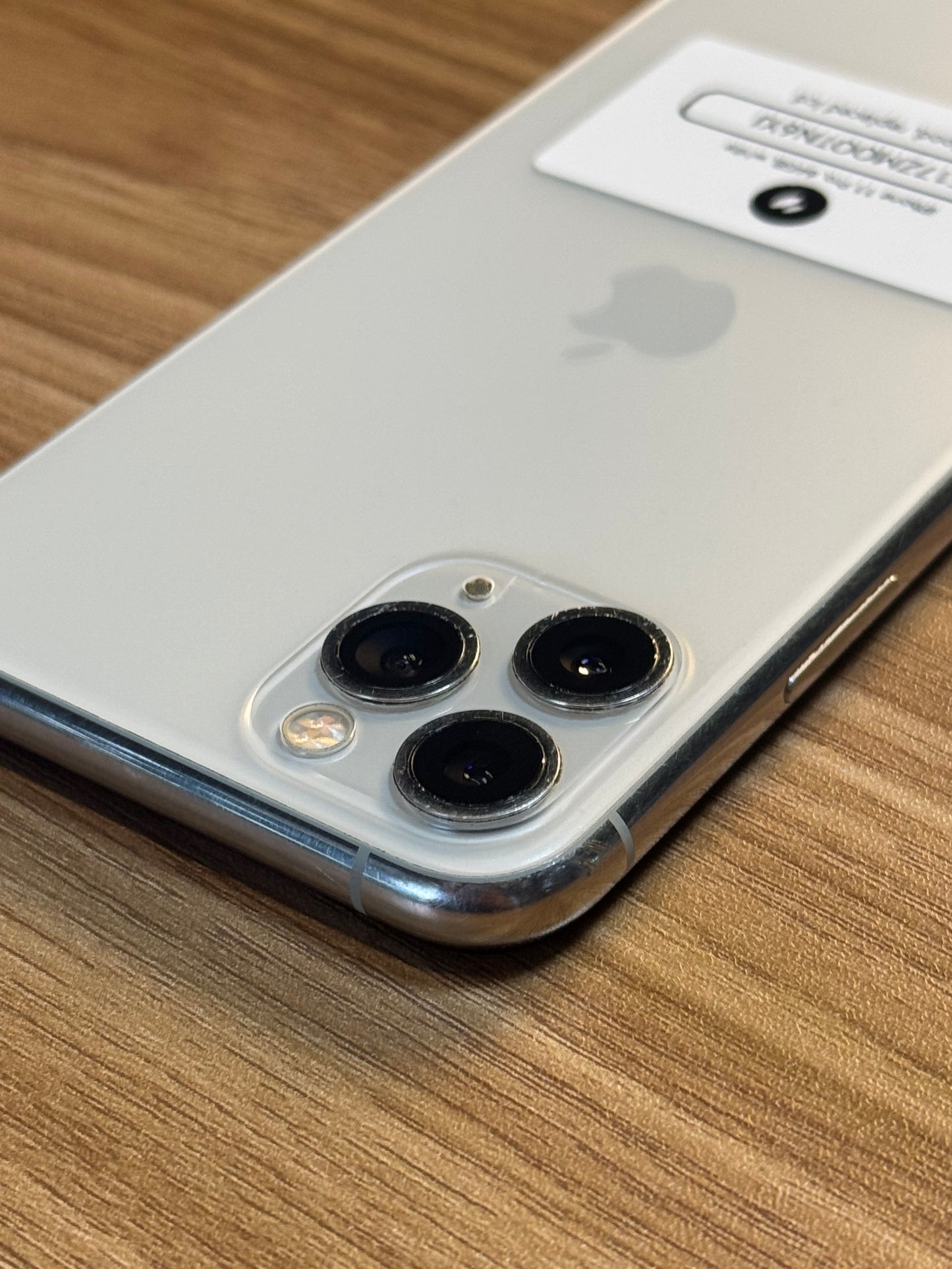Pre-owned Apple iPhone 11 Pro (64GB White) - A/B-Grade