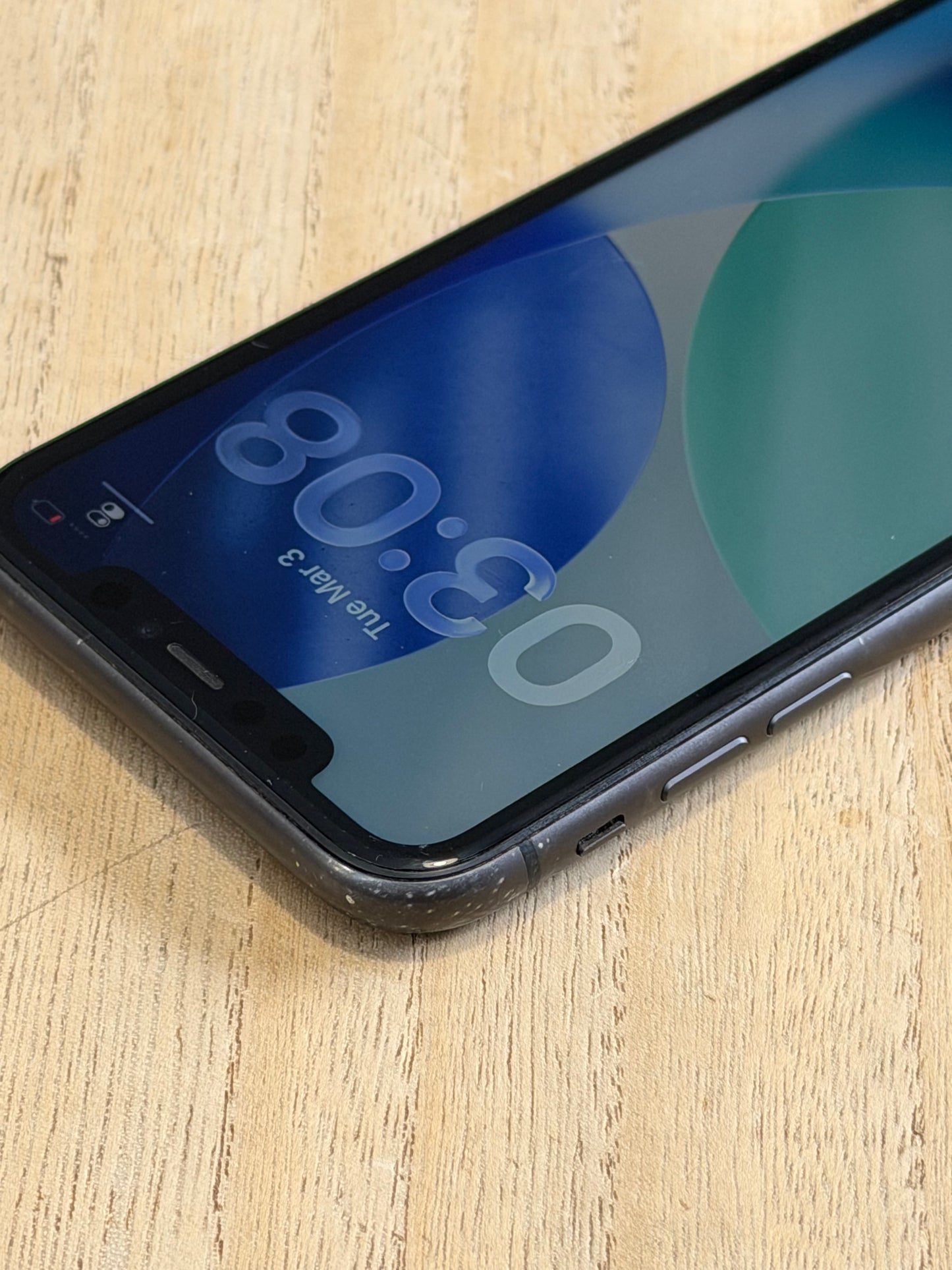 Pre-owned Apple iPhone 11 (64GB Black) - B-grade