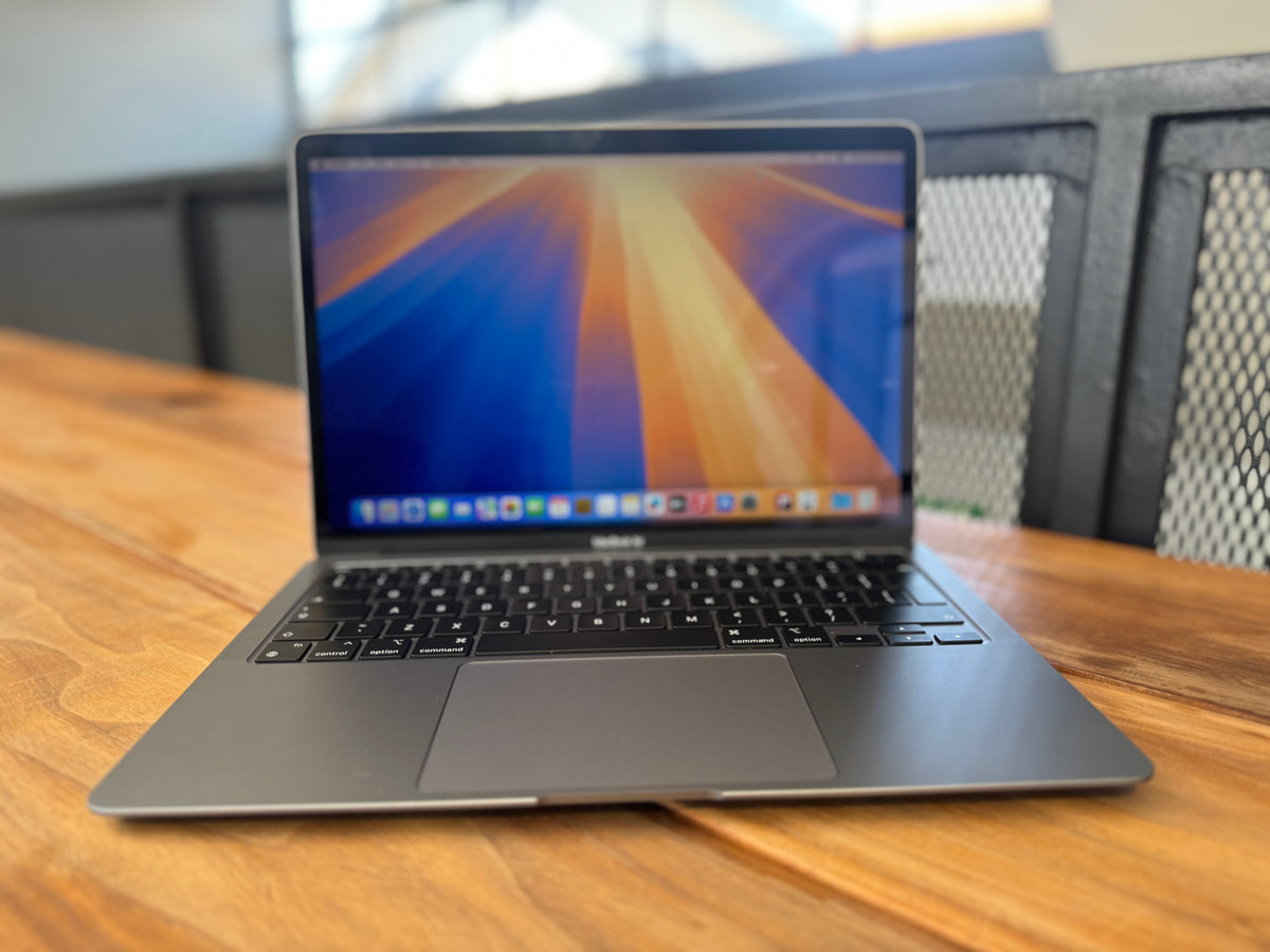 Pre-owned Apple 13" Macbook Air M1 2020 - A/B-Grade