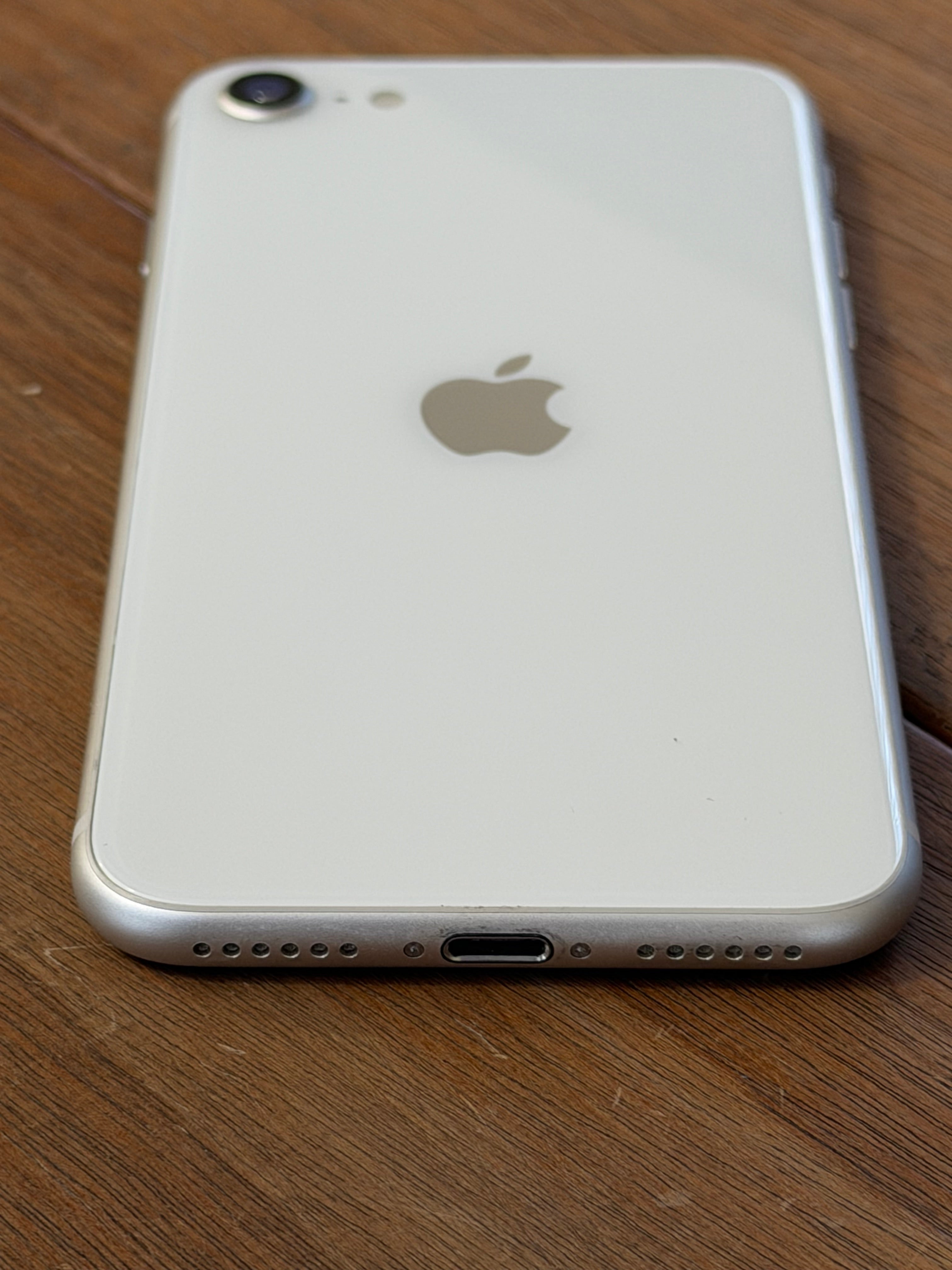 Pre-owned Apple iPhone SE3 (64GB White) - A-grade – Phone Factory