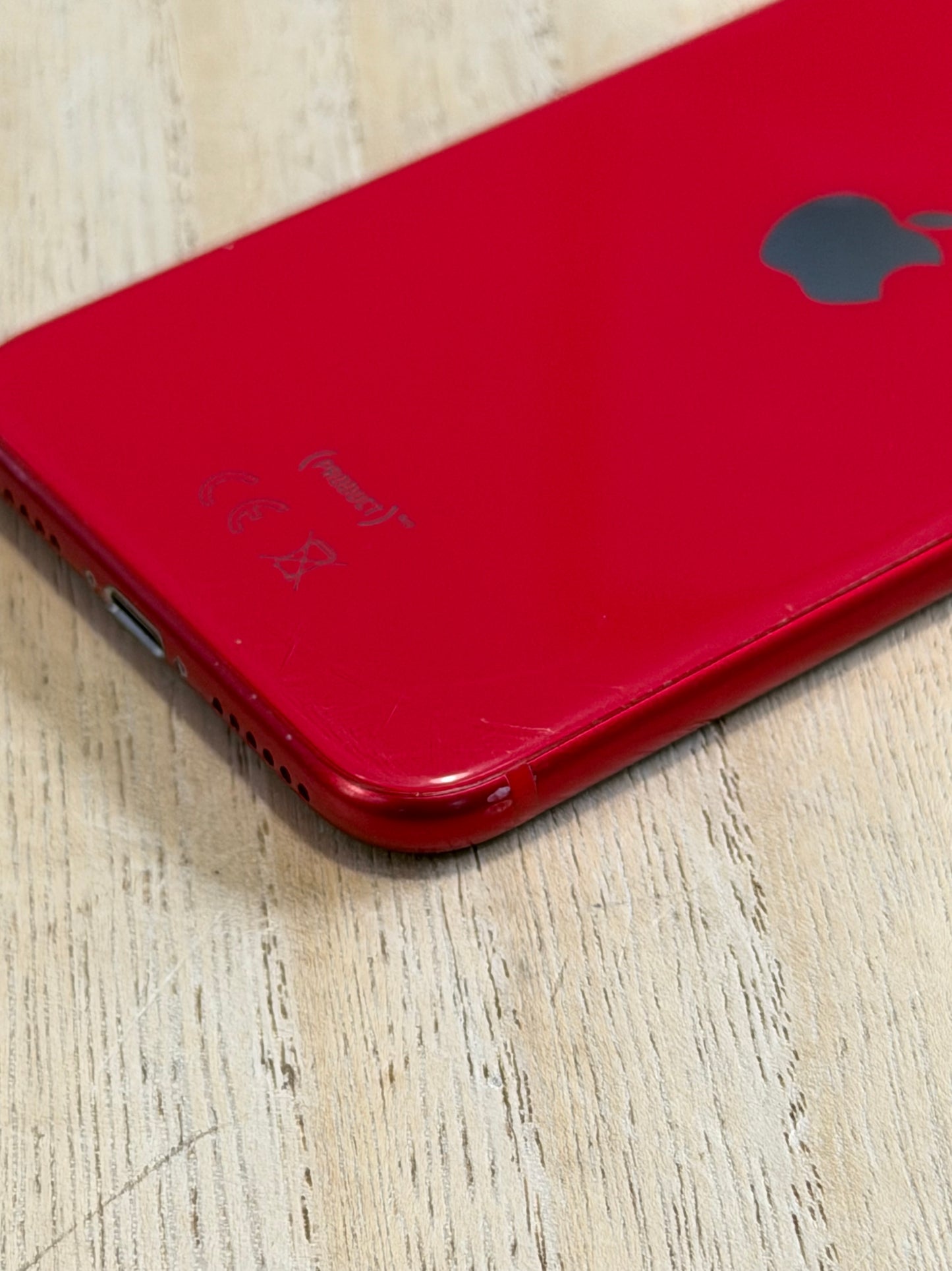 Pre-owned Apple iPhone SE2 (64GB Red, 2020) - A-grade