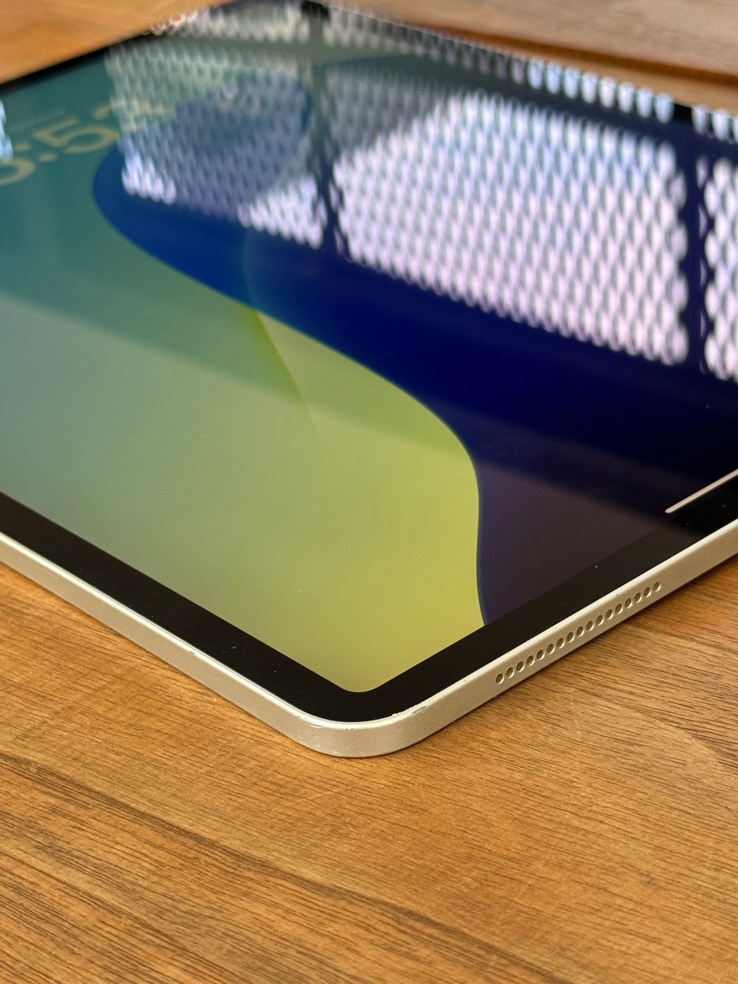 Pre-owned 12.9" iPad Pro (Wi-Fi, 128GB) 4th Generation - B-grade