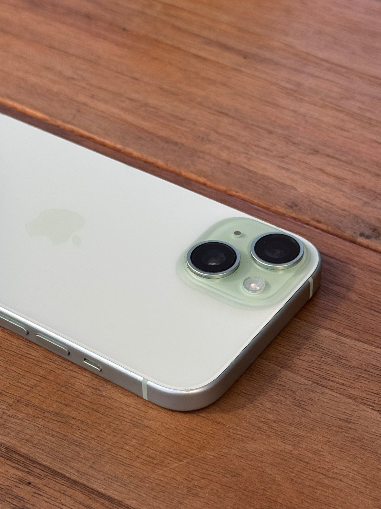 Pre-owned Apple iPhone 15 (128gb, Green) - No Face ID