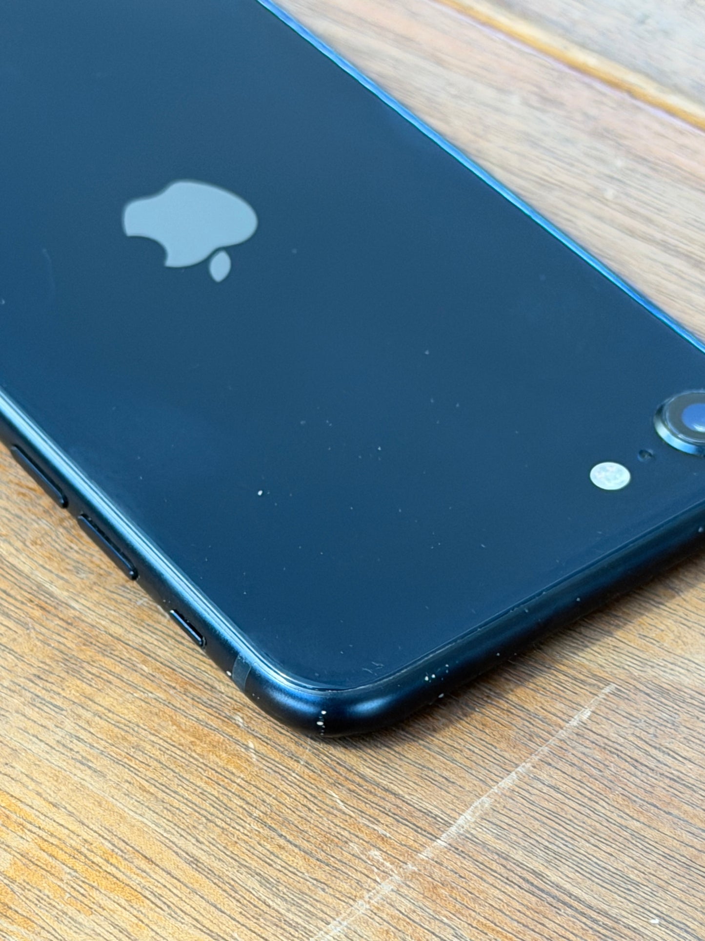 Pre-owned Apple iPhone SE3 (64GB Black, 2022) - A-grade