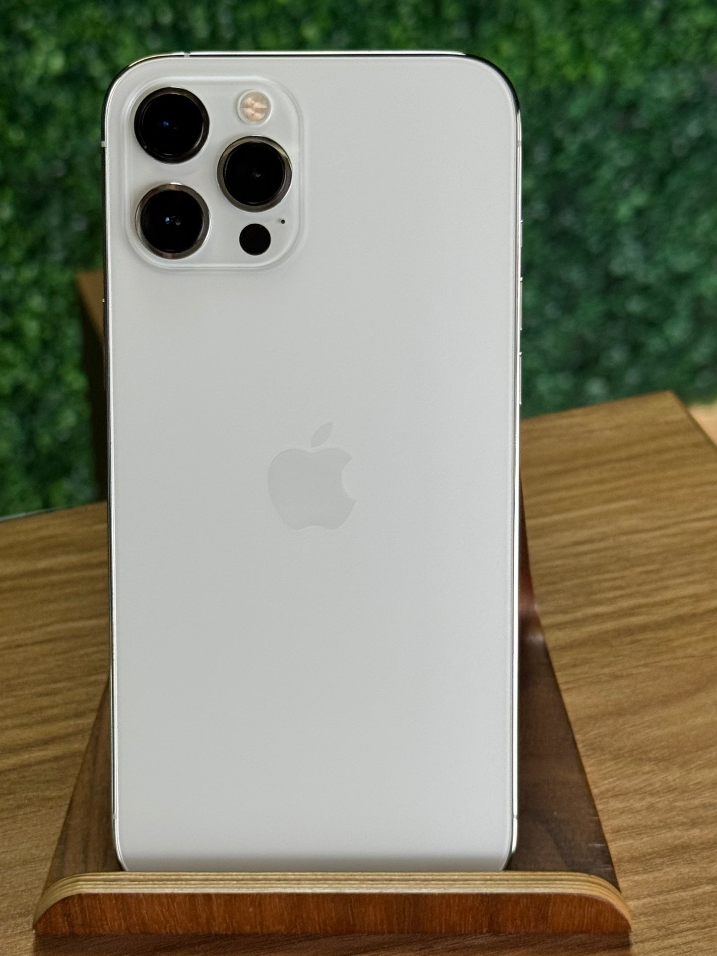 Pre-owned Apple iPhone 12 Pro Max (128GB White) - Like New Condition A++