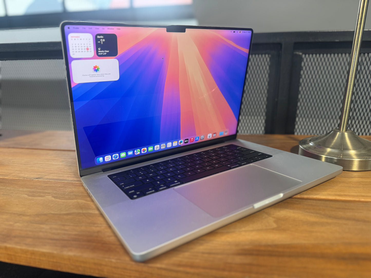 Pre-owned Apple 16" Macbook Pro M1 Pro (2021 Space Grey 1TB) - A-Grade