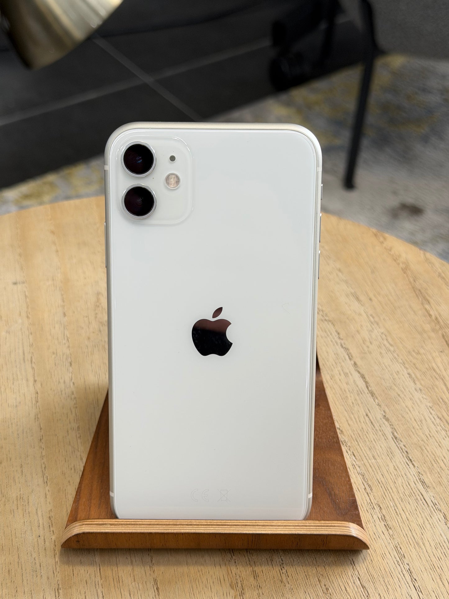 Pre-owned Apple iPhone 11 (64GB White) - A-grade