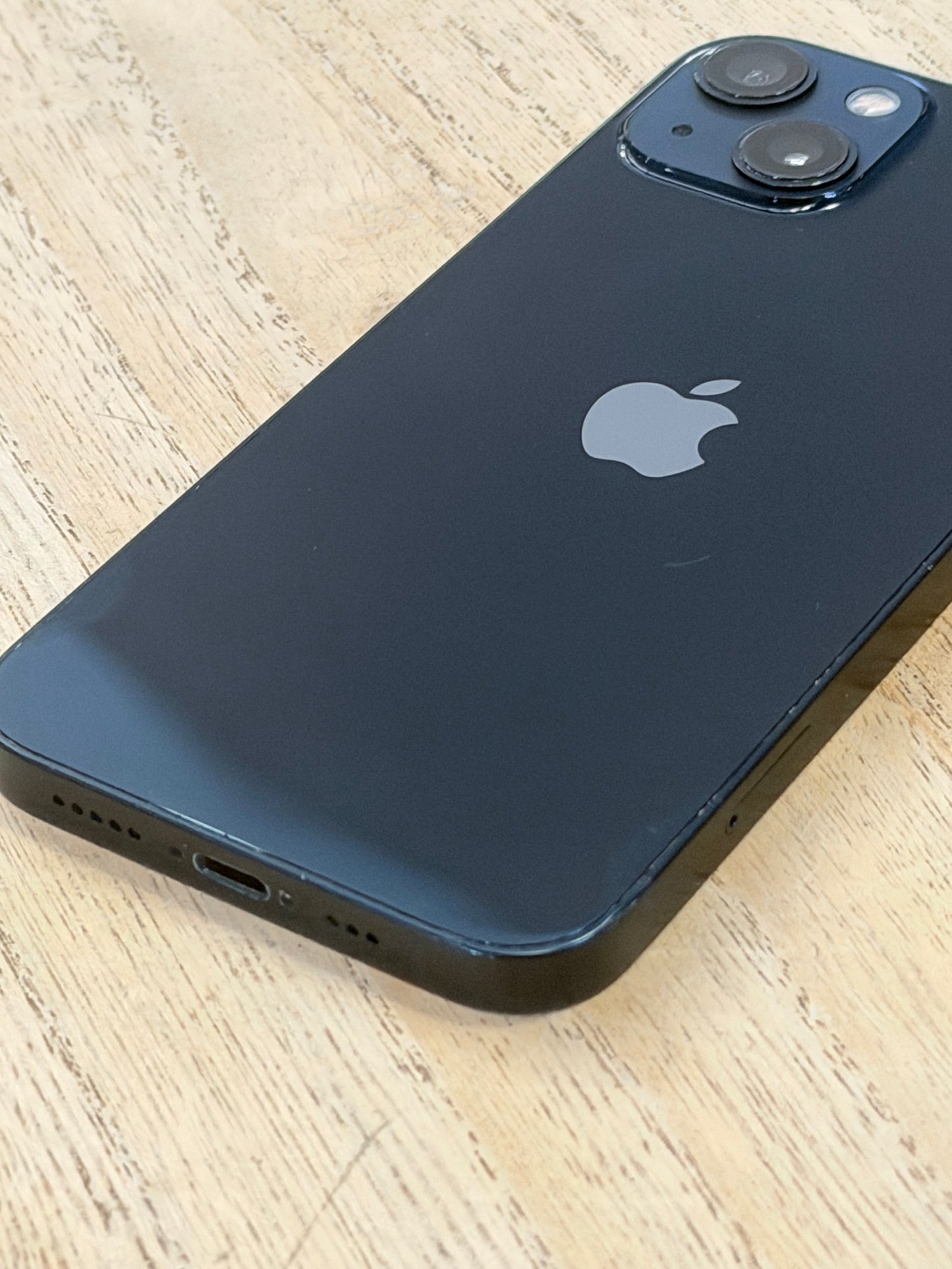 Pre-owned iPhone 13 (128gb Black) - B-grade