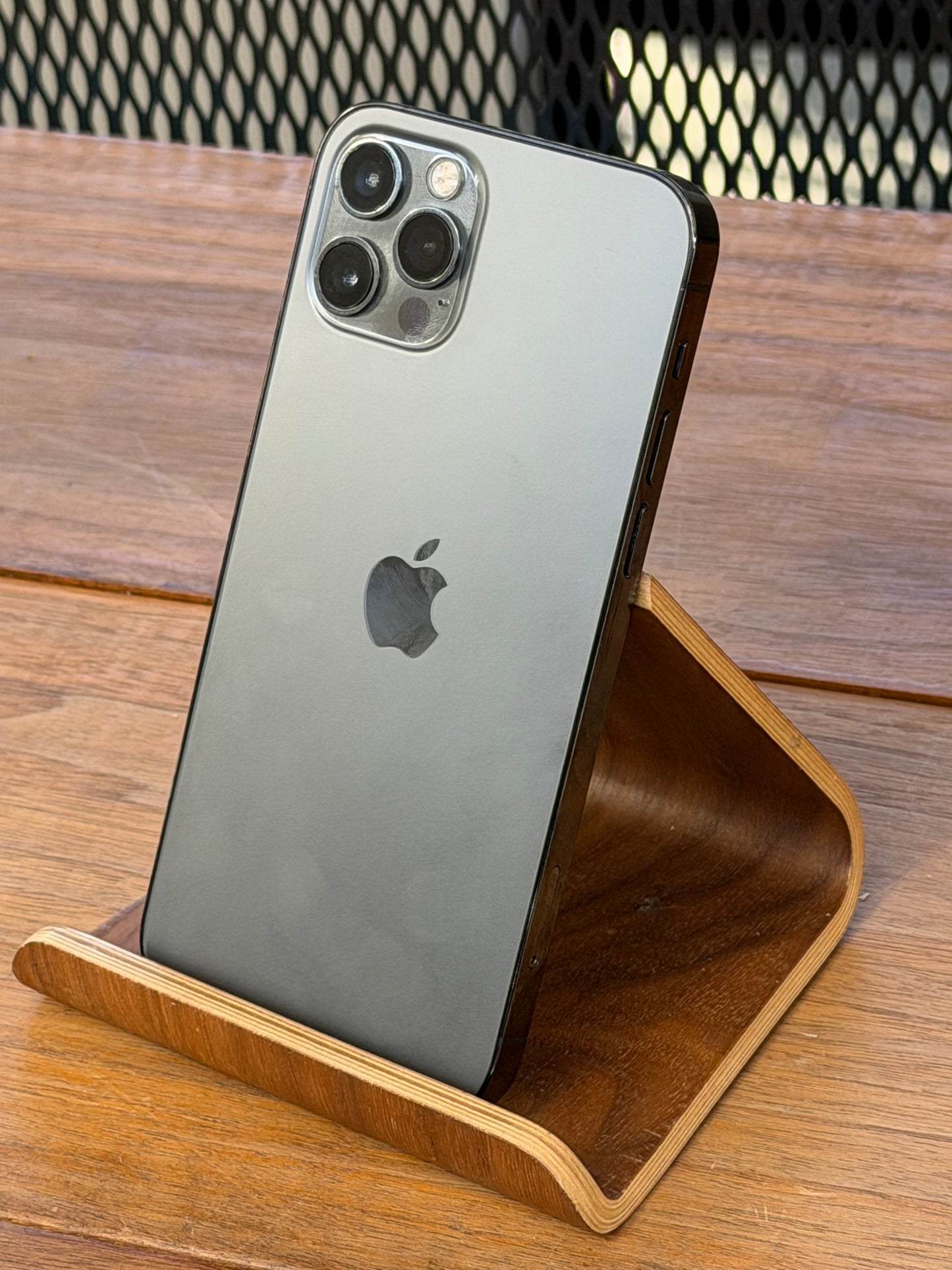 Pre-owned Apple iPhone 12 Pro (128GB Space Grey) - A/B Grade