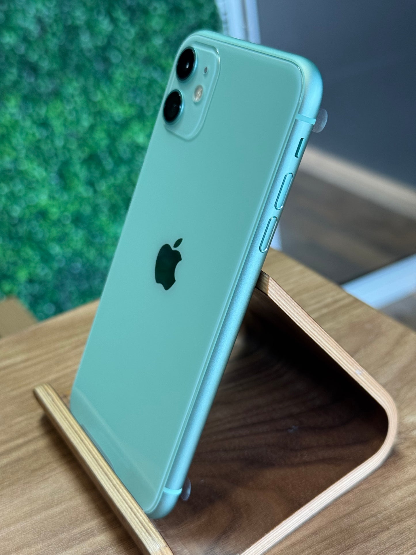 Pre-owned Apple iPhone 11 (64GB Green) - Like New Condition A++
