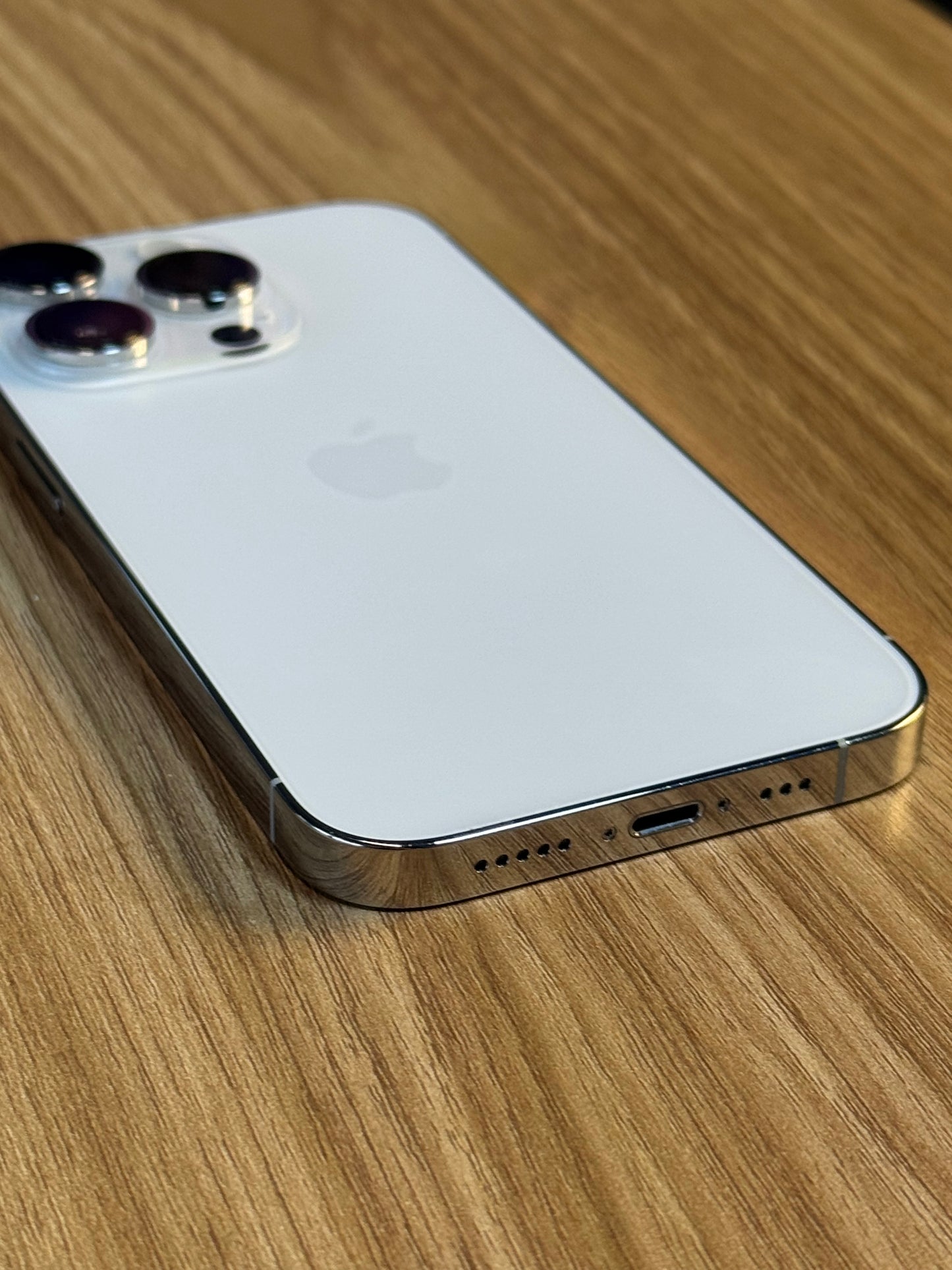 Pre-owned iPhone 14 Pro (256GB White) - No Face ID