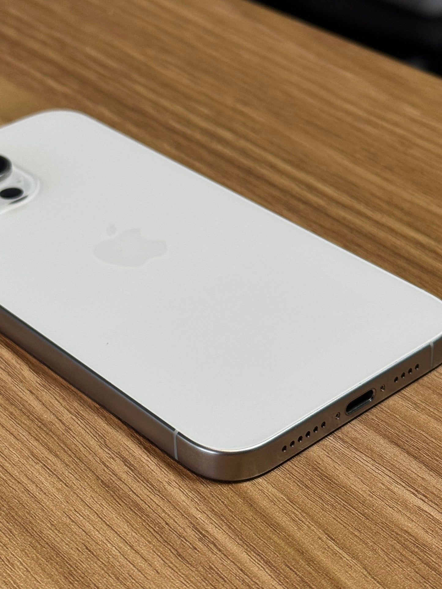 Pre-owned iPhone 15 Pro Max (256GB Natural Titanium) - A-Grade