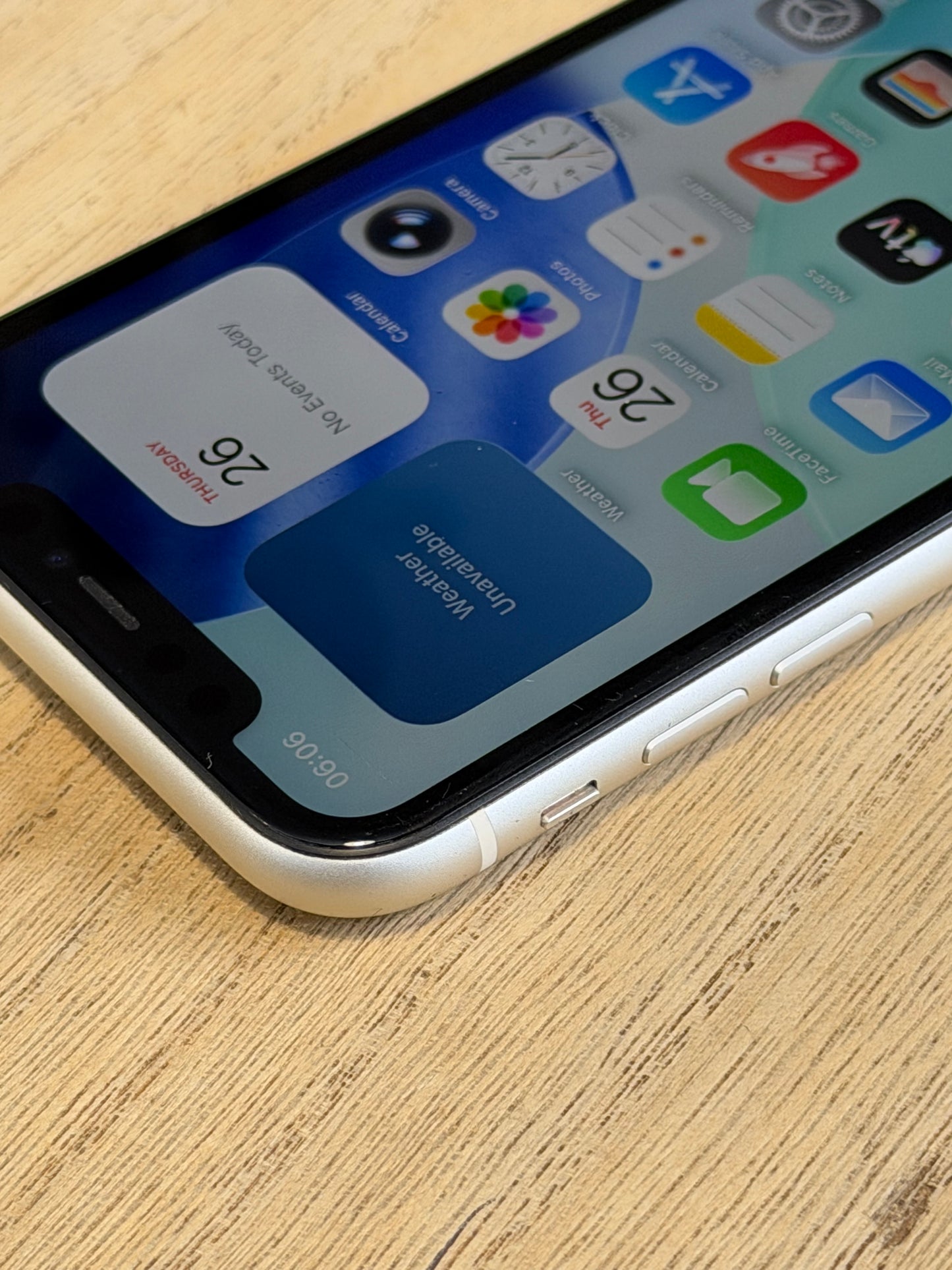 Pre-owned Apple iPhone 11 (64GB White) - A-grade