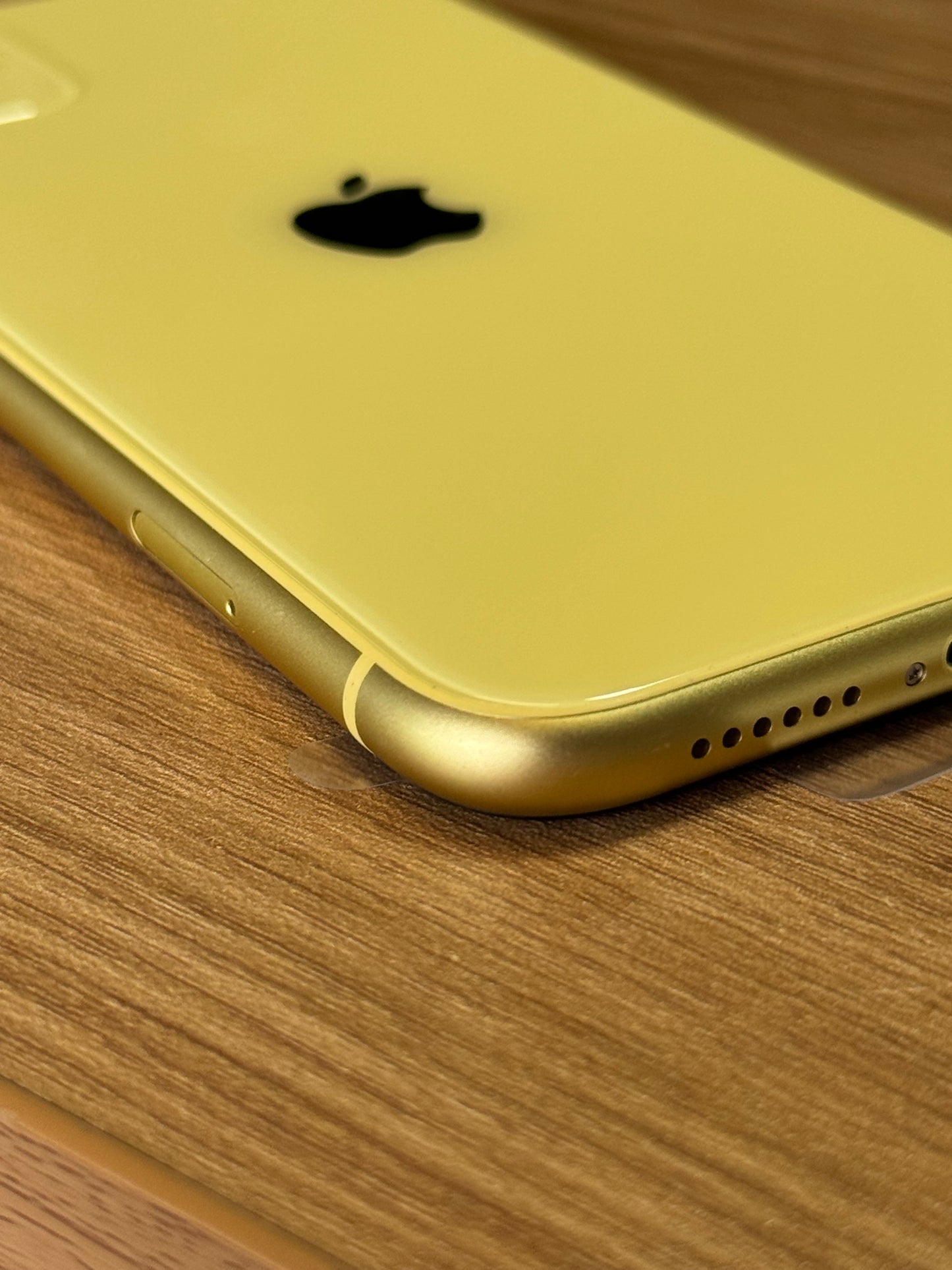 Pre-owned Apple iPhone 11 (64GB Yellow) - Like New Condition A++